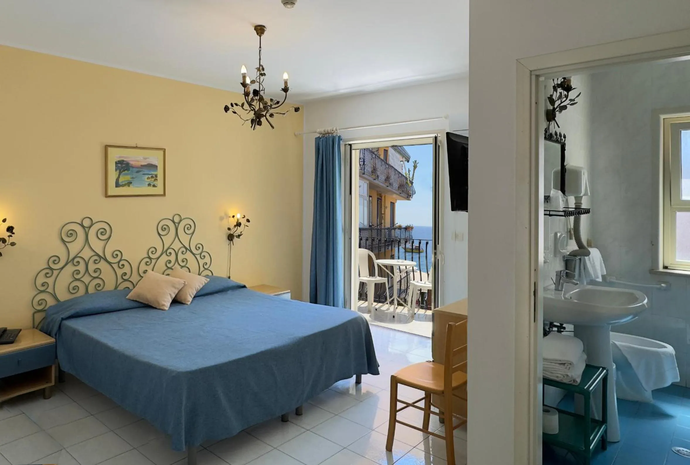 Toilet in Hotel da Peppe