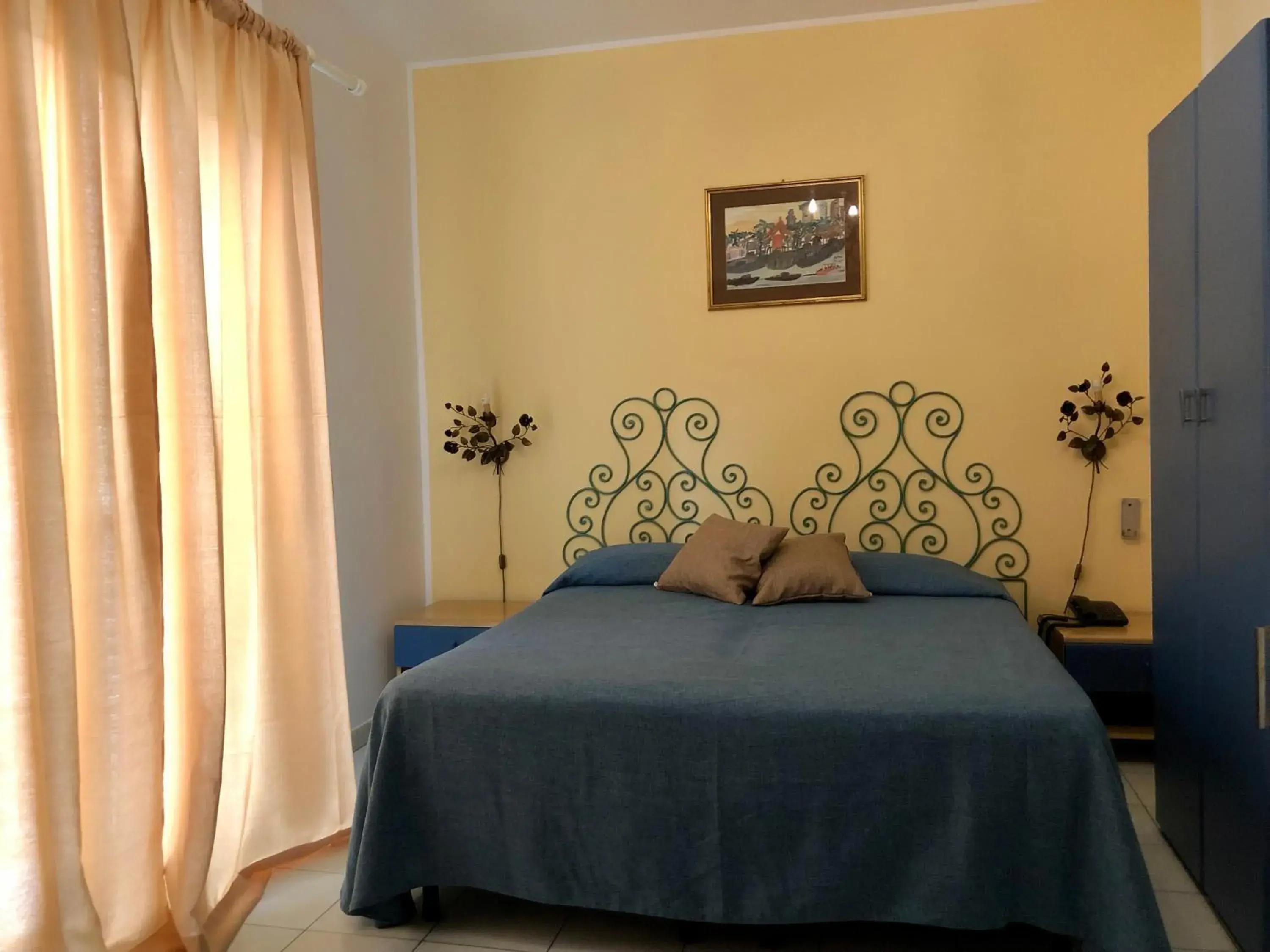 Standard Double or Twin Room with Balcony in Hotel da Peppe Standard Double or Twin Room with Balcony in Hotel da Peppe