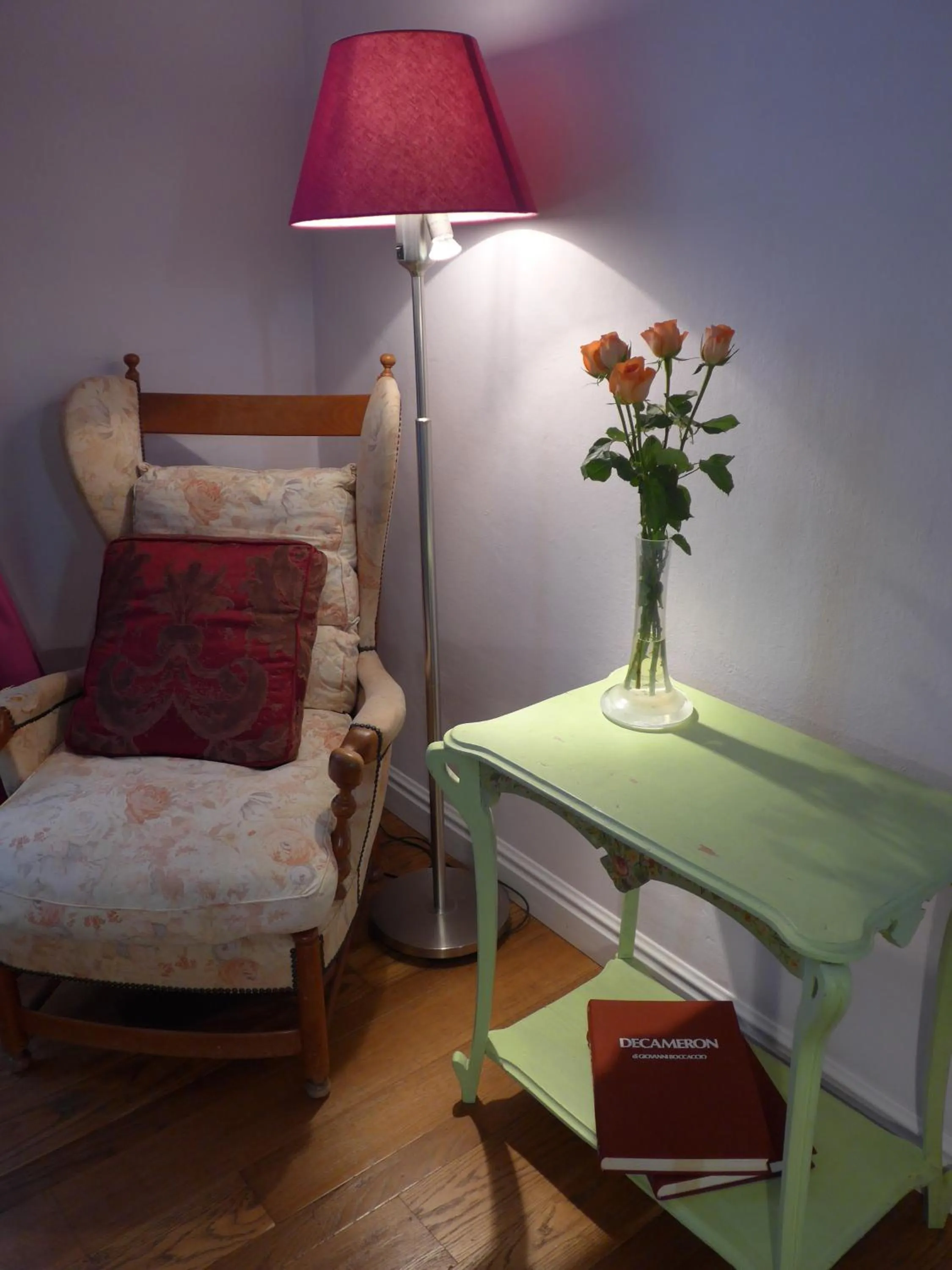 Decorative detail, Bed in B&B Casa Fenoglio