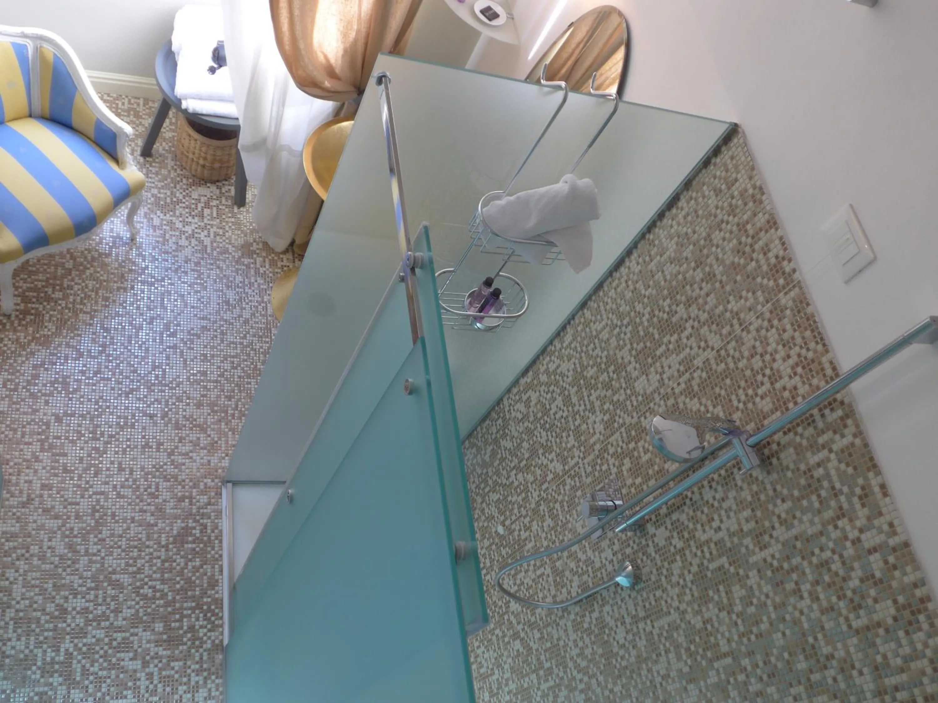 Shower in B&B Casa Fenoglio