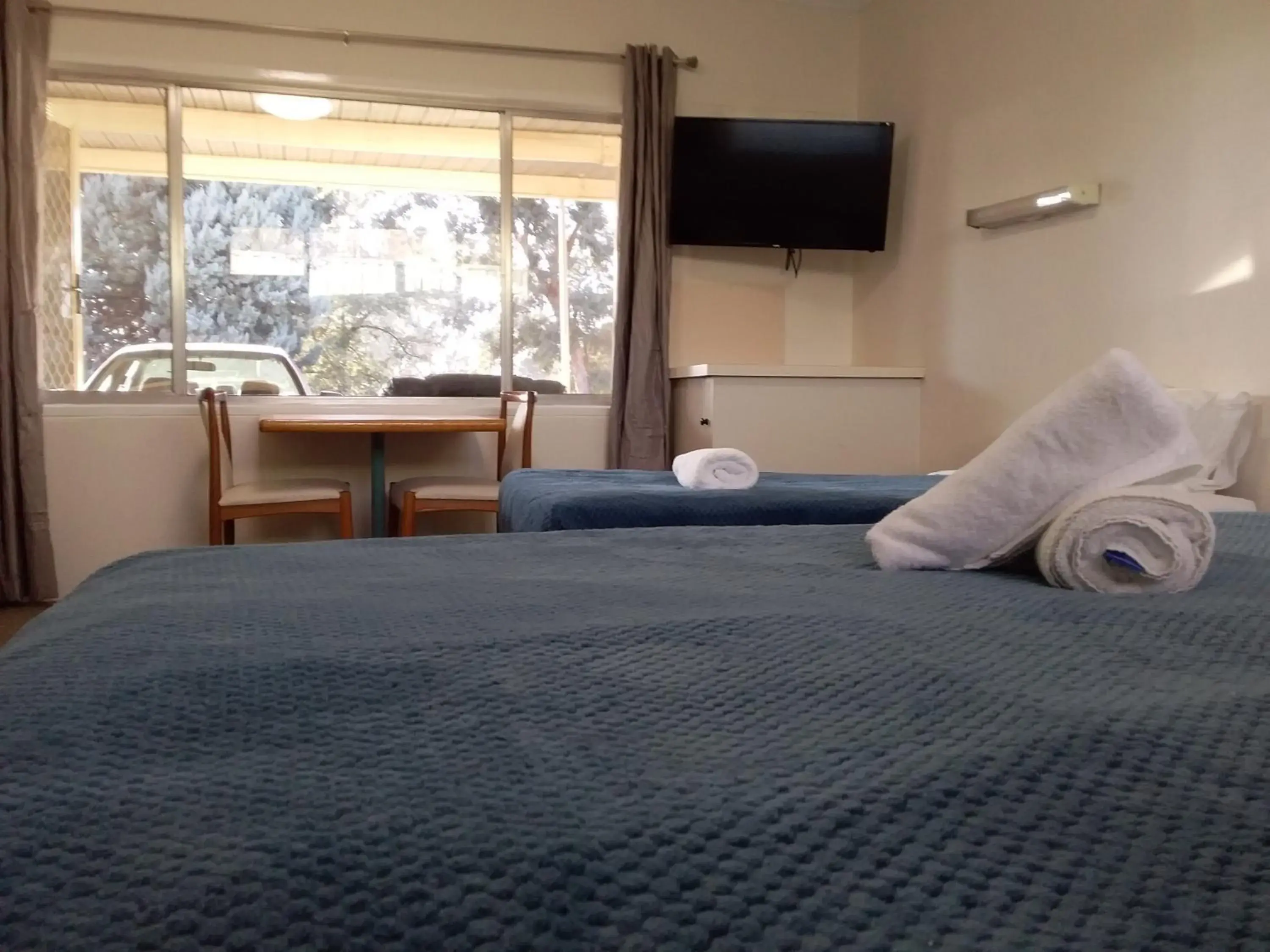 Standard Twin Room -- No Pet in Green Door Motel Standard Twin Room -- No Pet in Green Door Motel