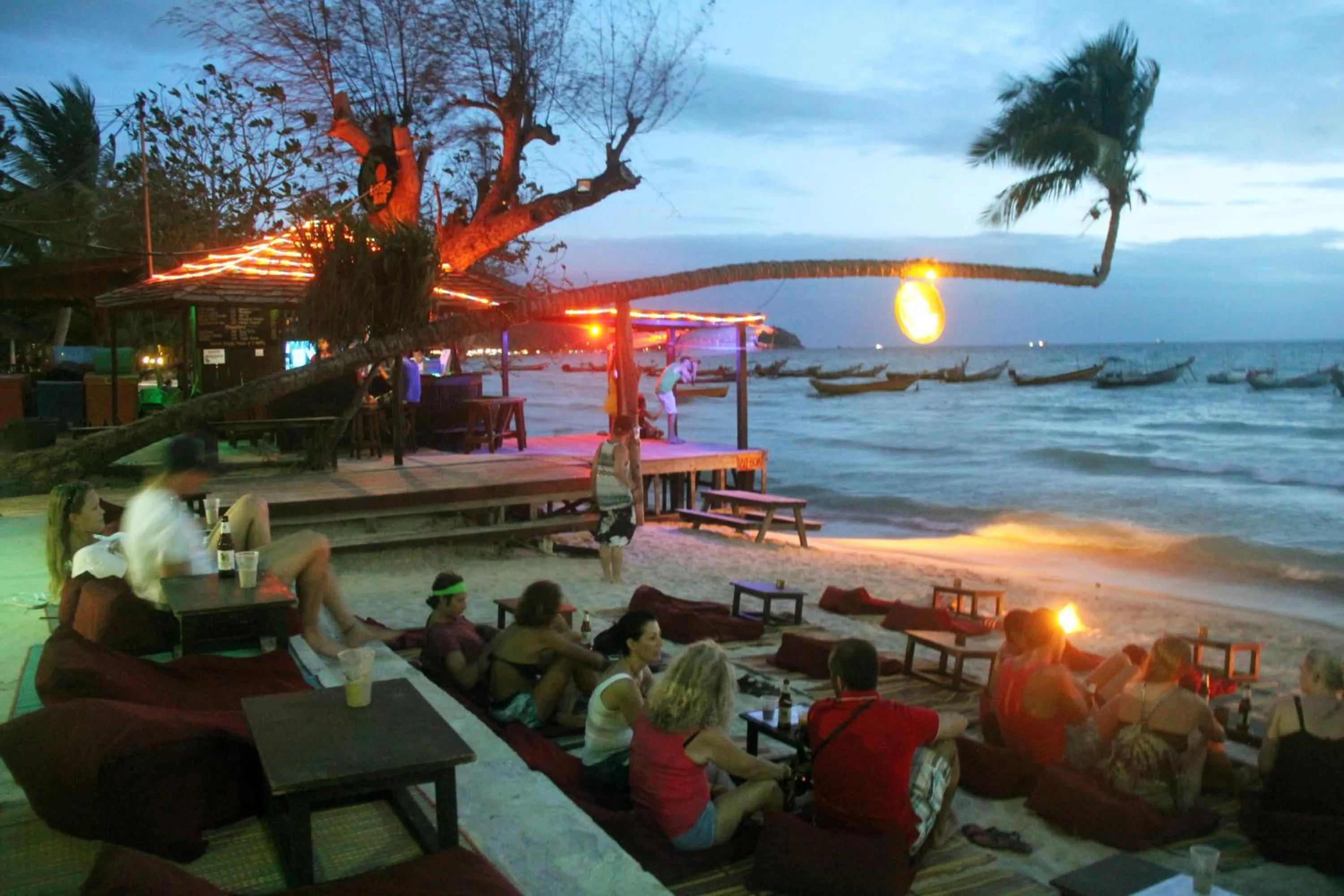 Lounge or bar in Lotus Paradise Resort - SHA PLUS