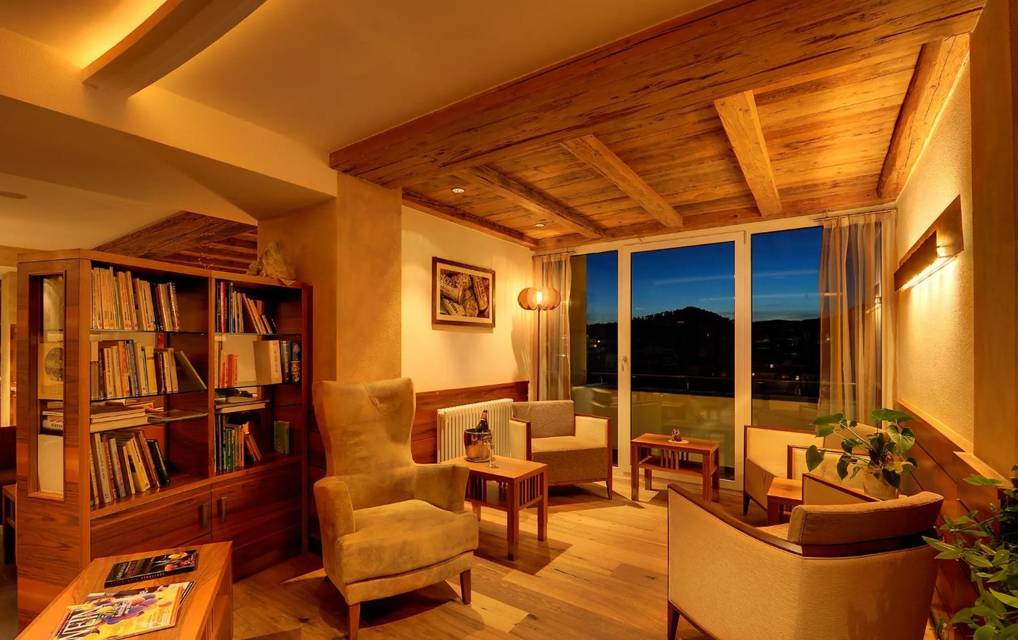 Library in Parc Hotel Tyrol