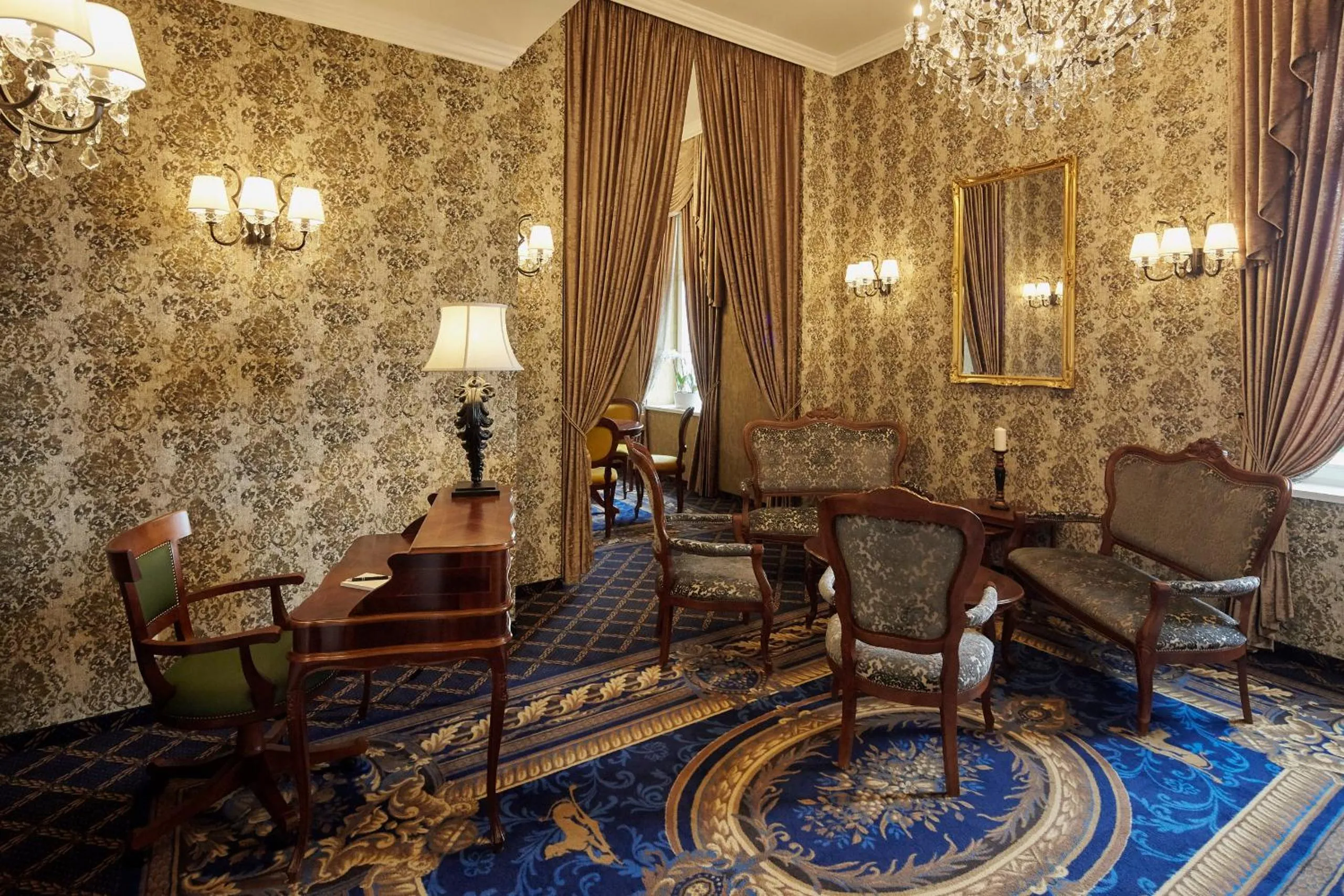 Living room in Mystery Hotel Budapest, Preferred Hotels & Resorts