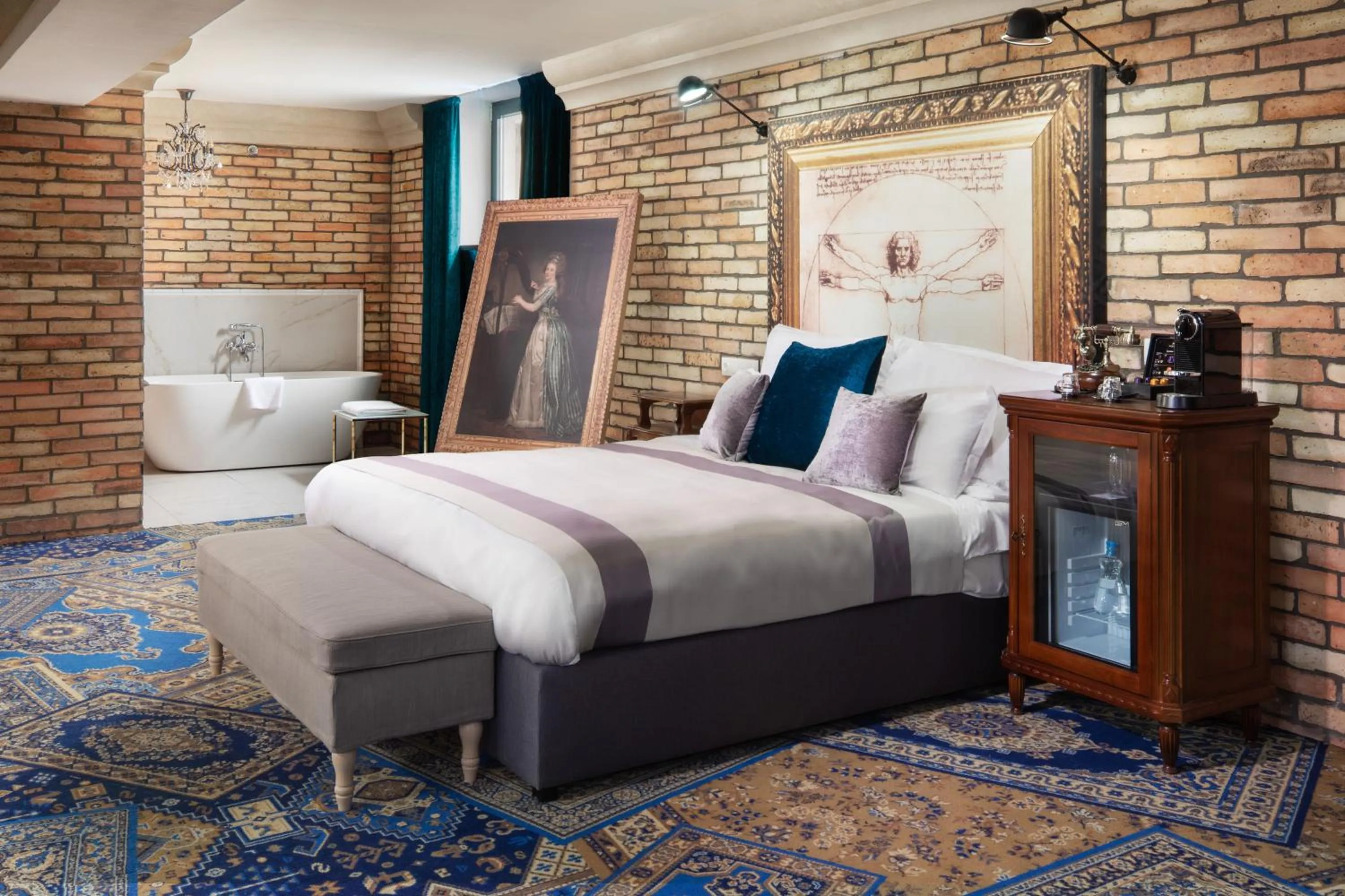 Bed in Mystery Hotel Budapest, Preferred Hotels & Resorts