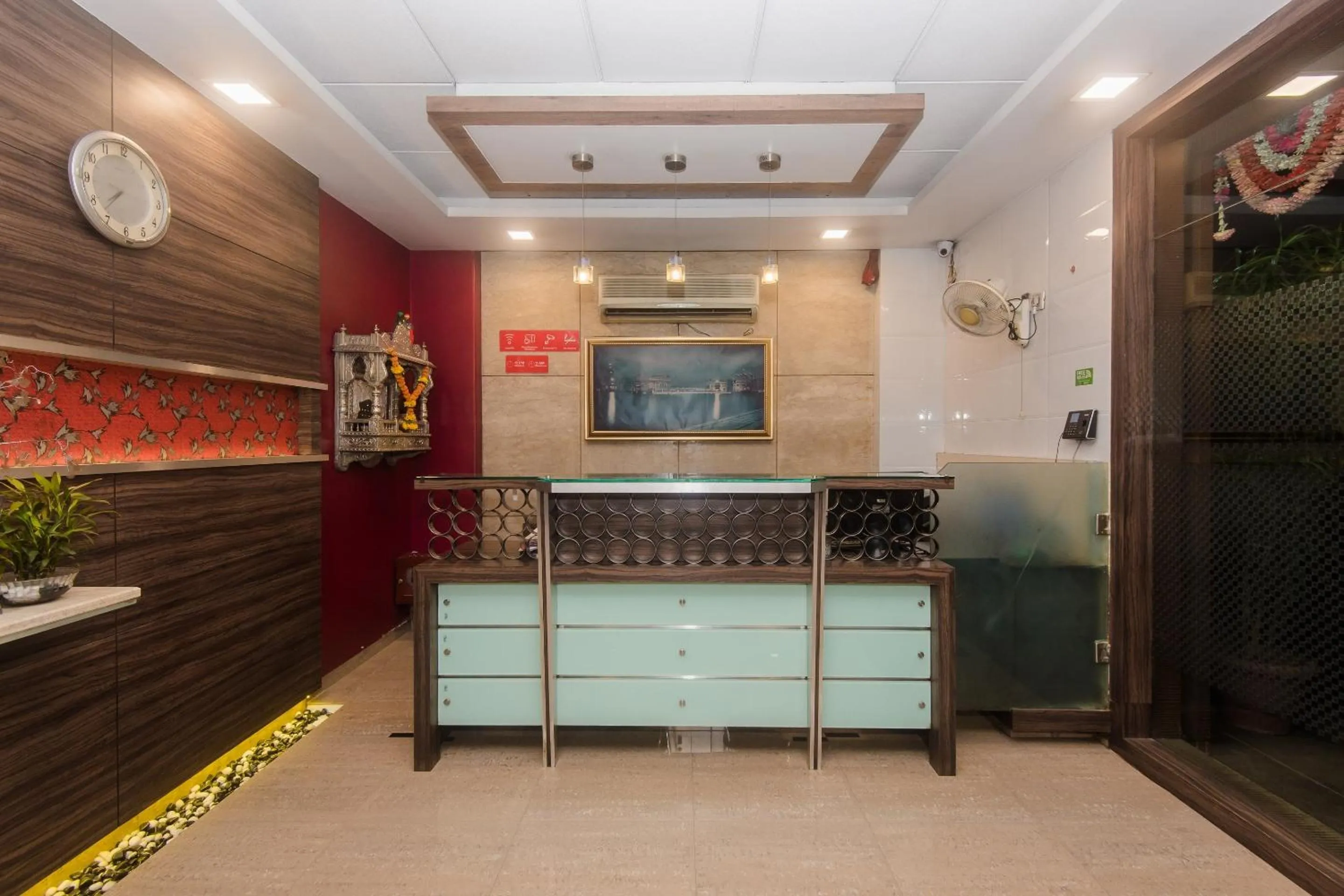 Lobby or reception in Hotel O Solitaire