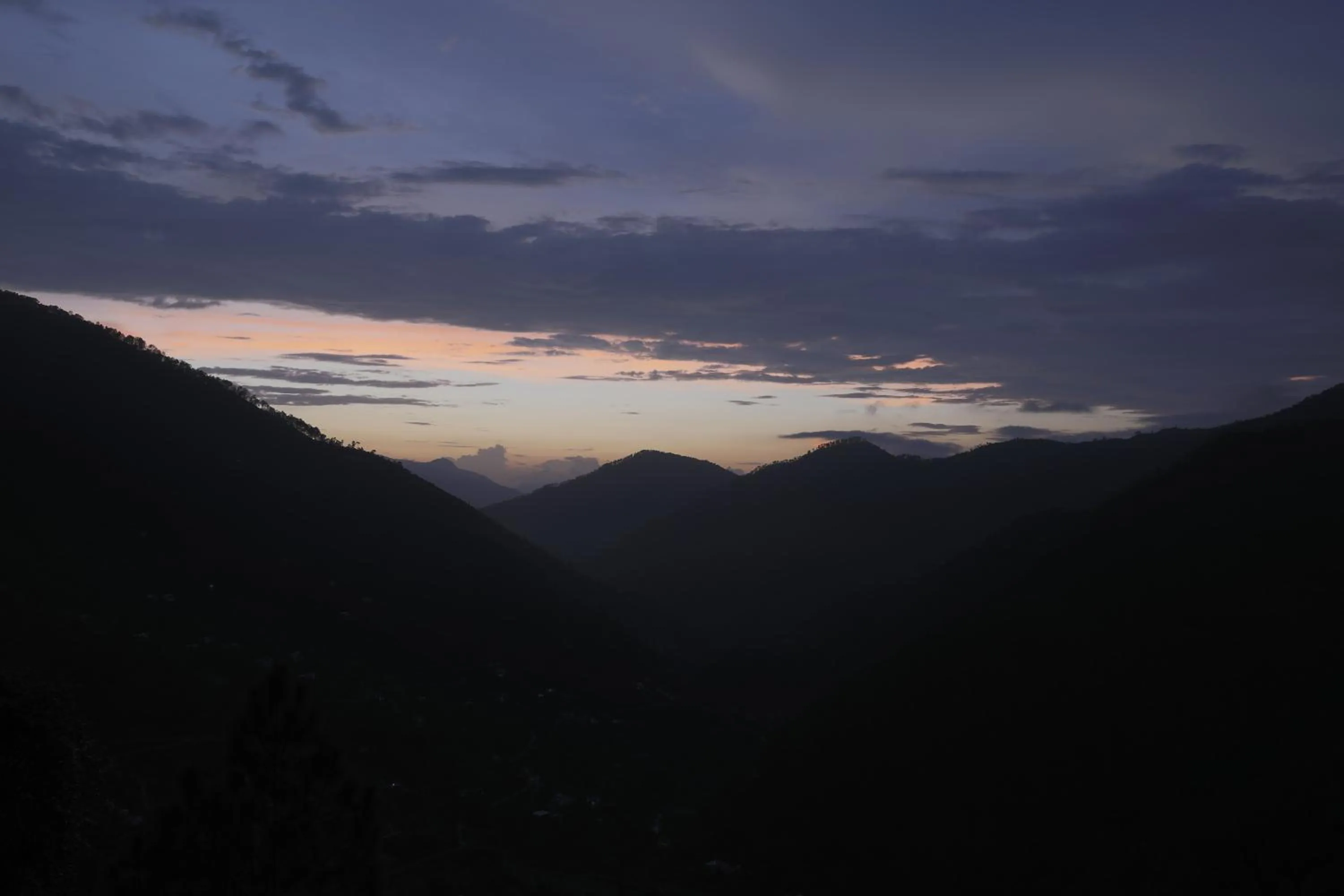 Natural landscape in Seclude Ramgarh Cliff's edge