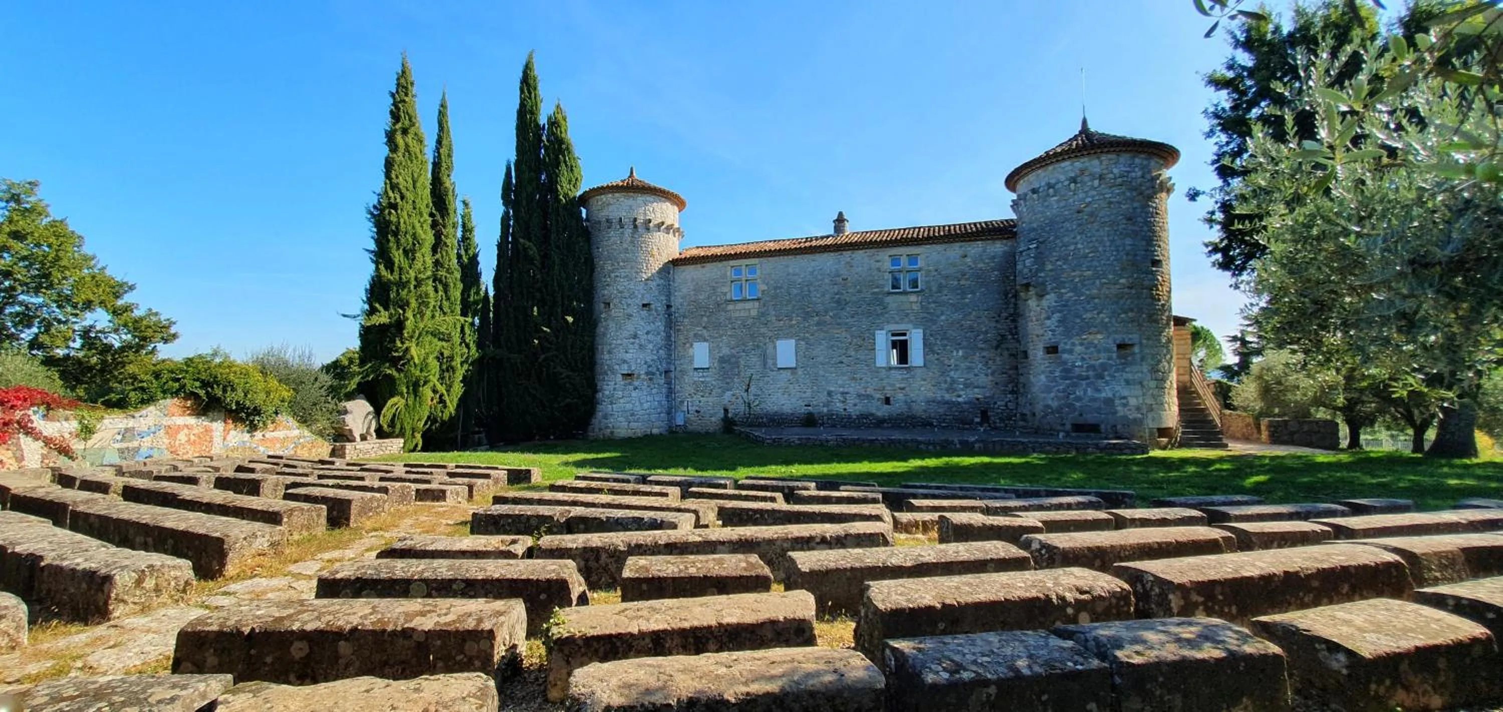 Garden view in Residence Vacances Bleues Lou Castel