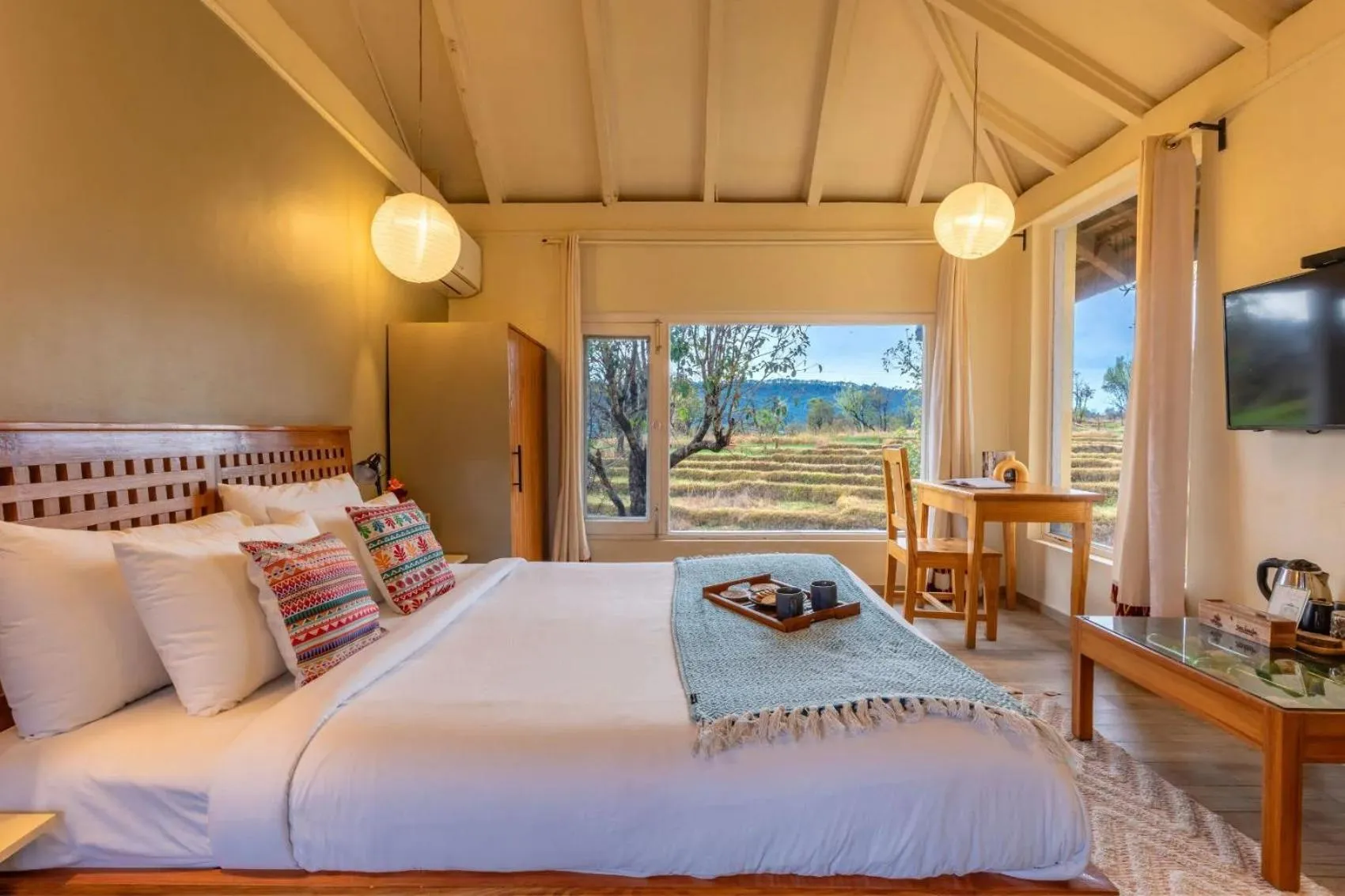 Bedroom, Bed in Seclude Palampur