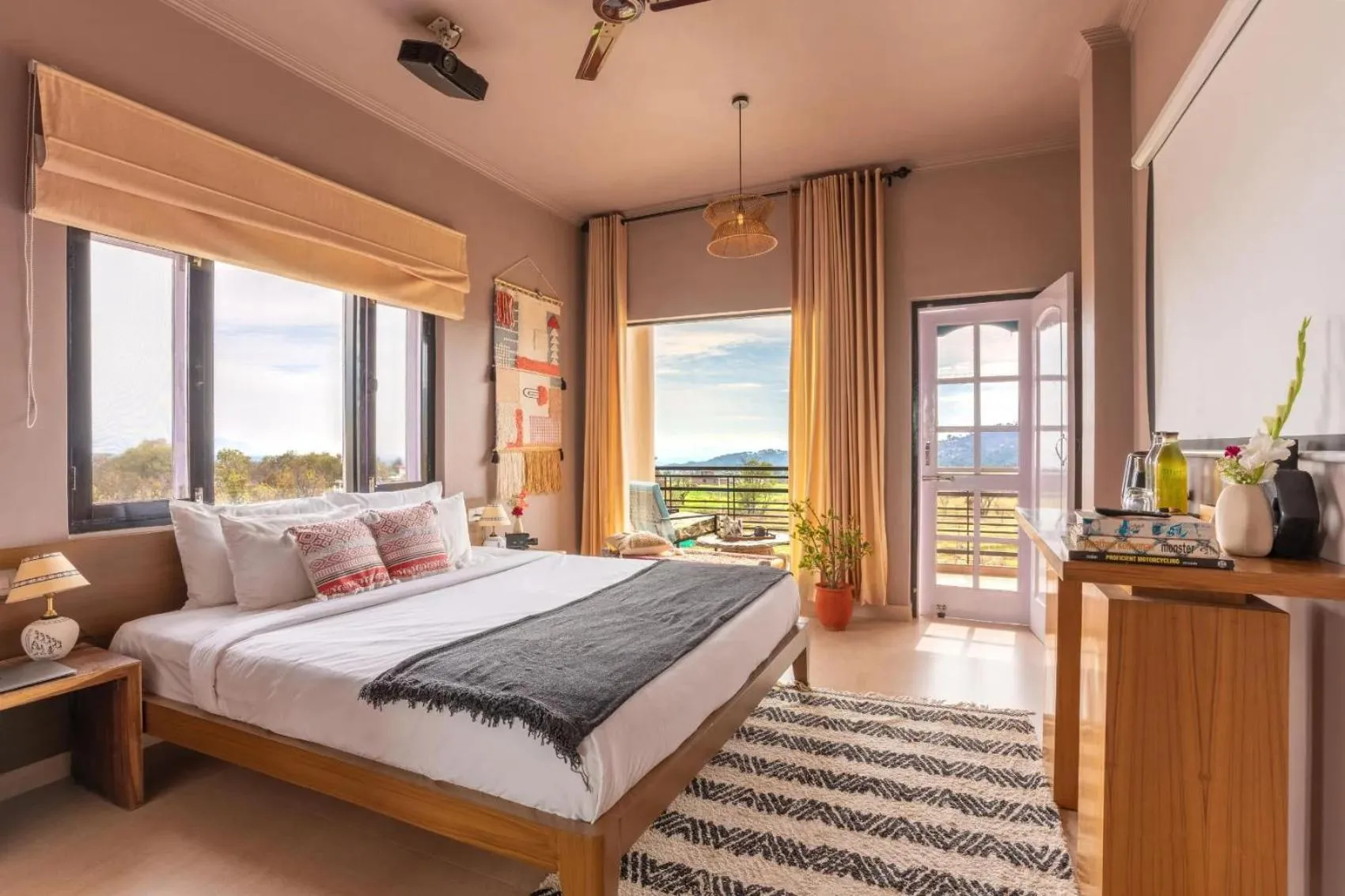 Bedroom, Bed in Seclude Palampur