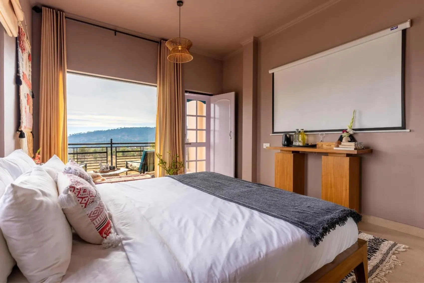 Bedroom, Bed in Seclude Palampur