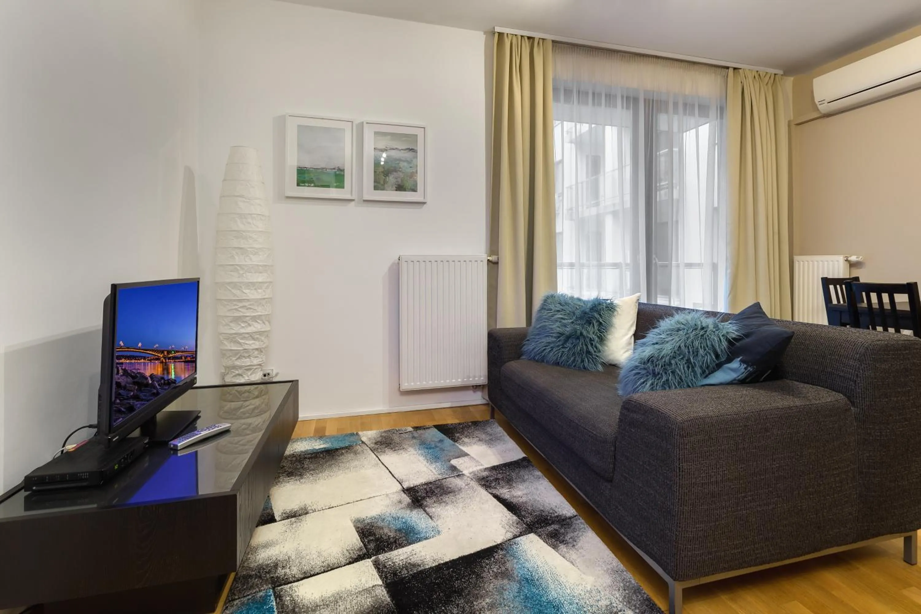 Quality Point Apartments 0-24 reception