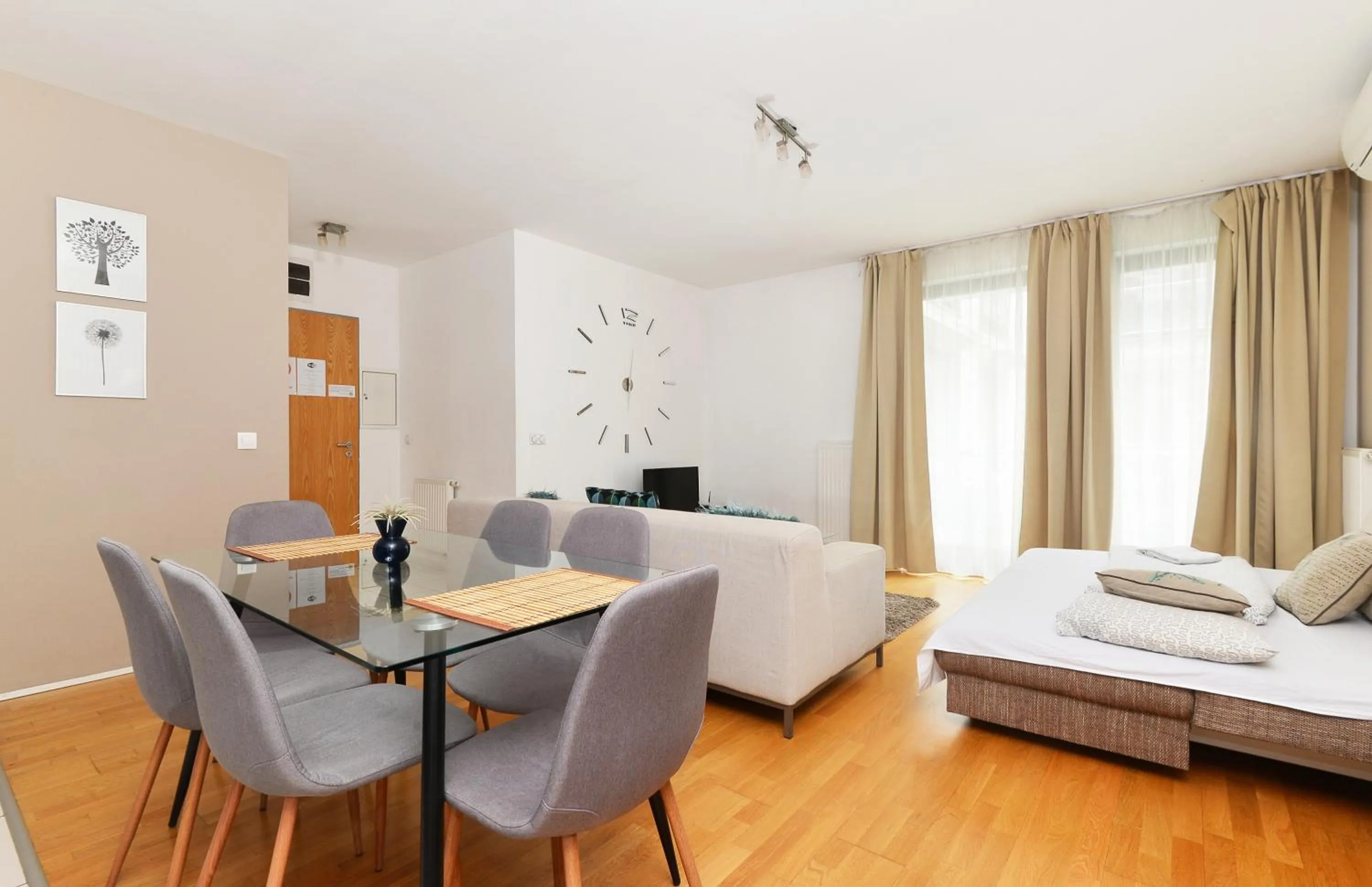 Bed in Quality Point Apartments 0-24 reception