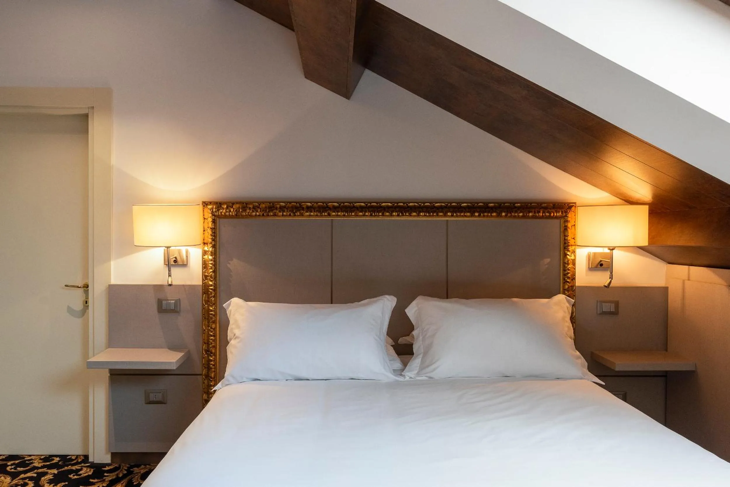 Bedroom, Bed in Hotel Doriguzzi