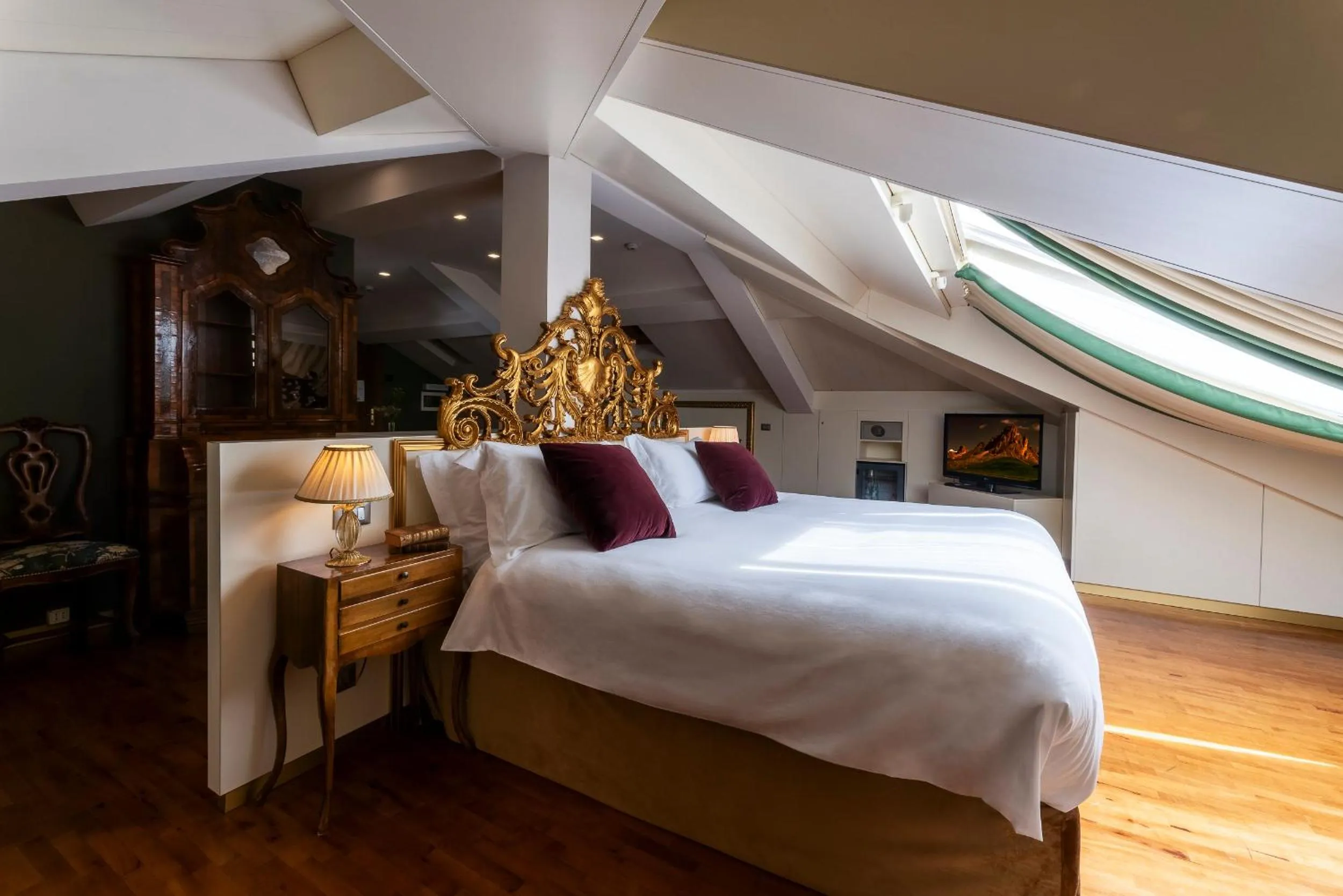 Bedroom, Bed in Hotel Doriguzzi