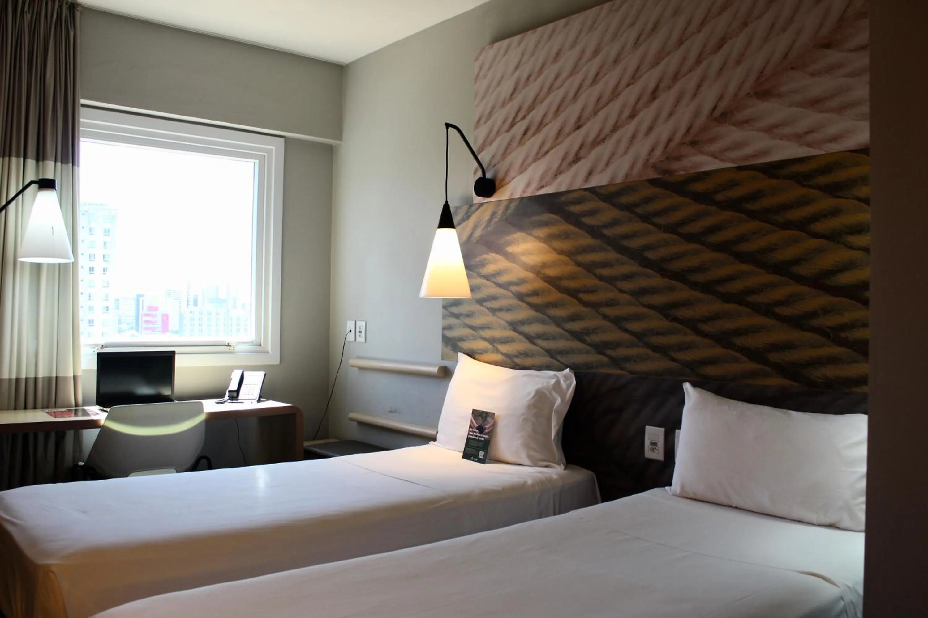 Bedroom, Bed in ibis Natal