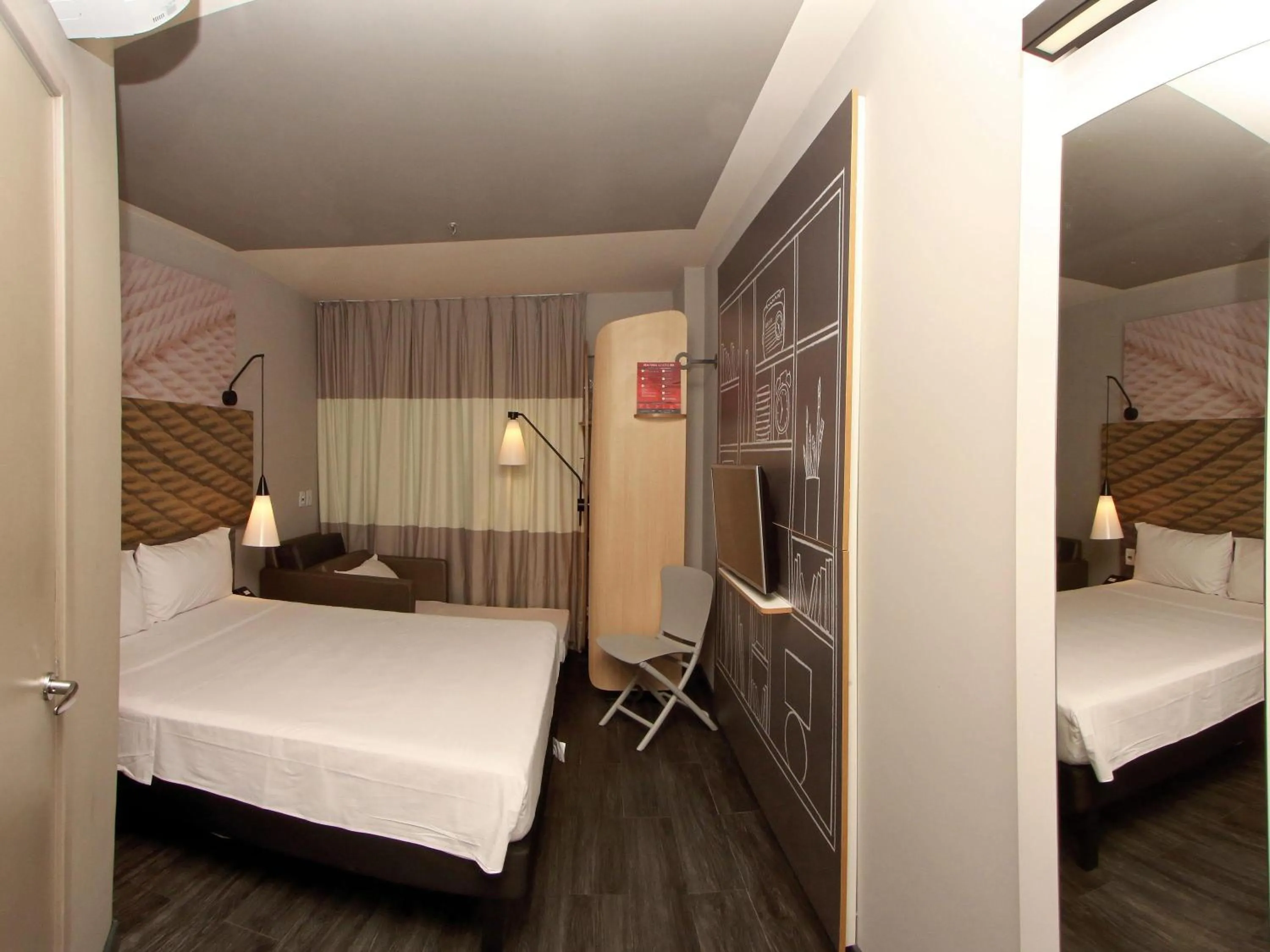 Bedroom, Bed in ibis Natal