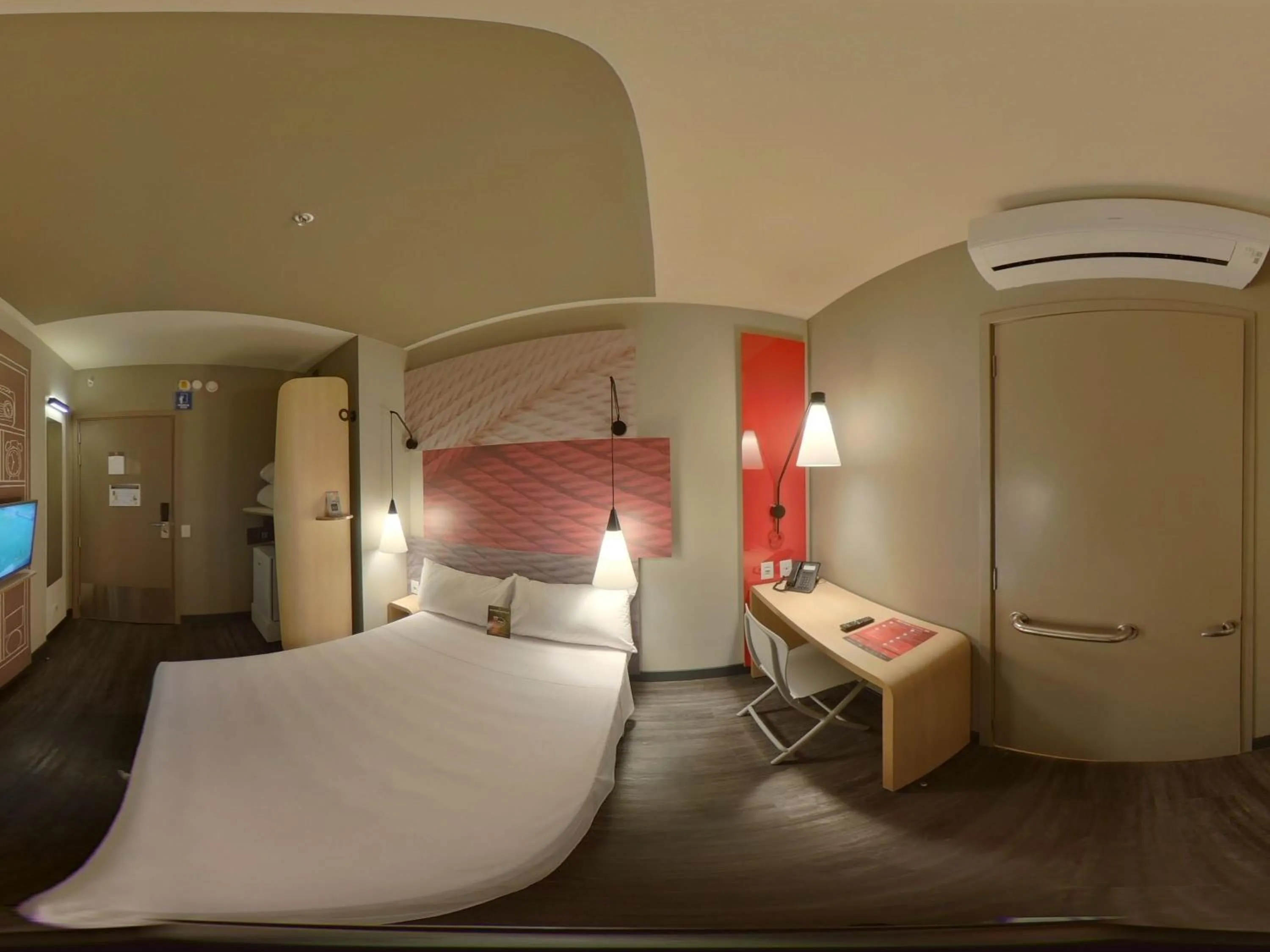 Bedroom, Bed in ibis Natal