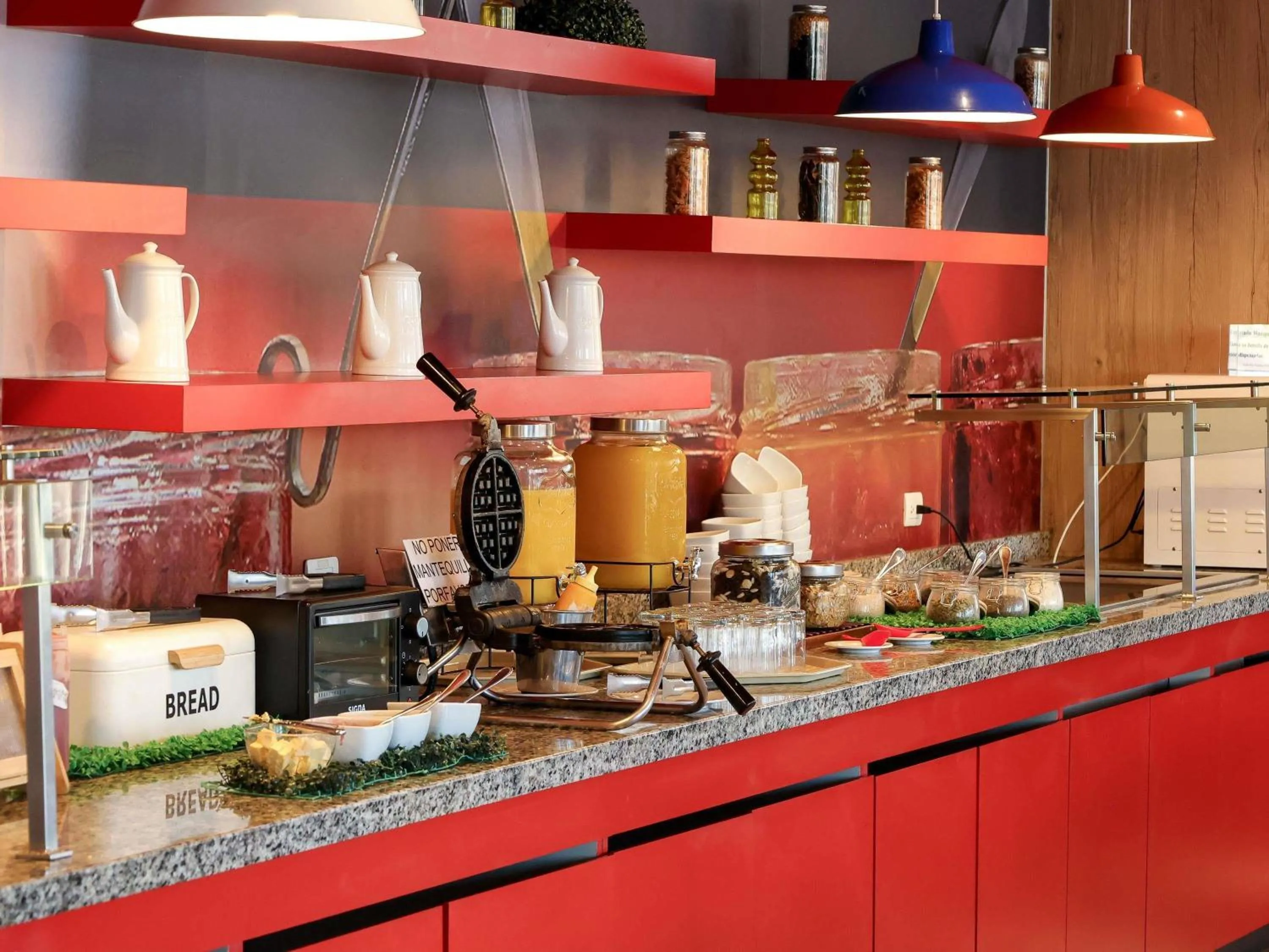 Restaurant/places to eat in Ibis Mazatlan Marina