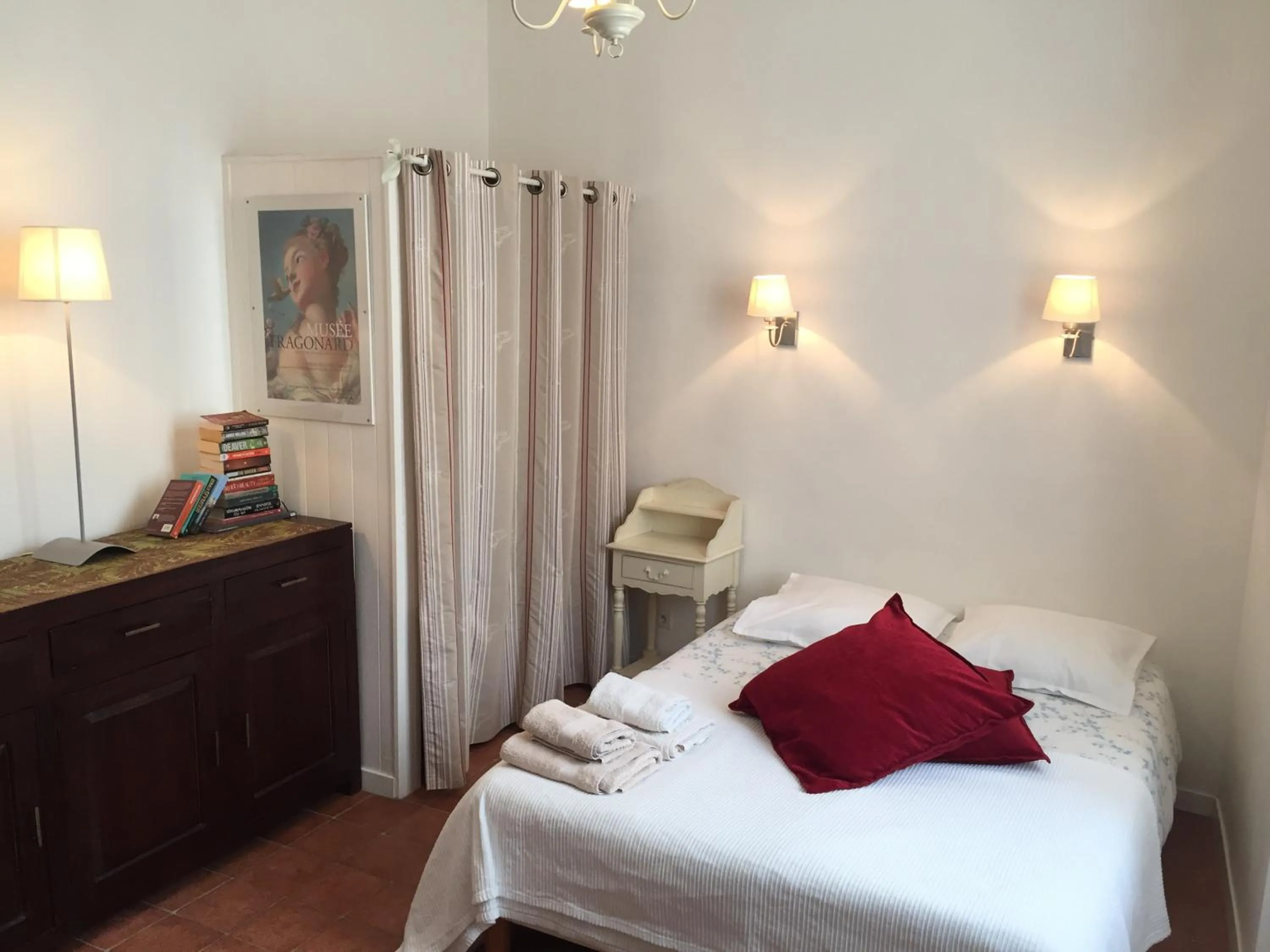 Bedroom, Bed in Studios Floreal