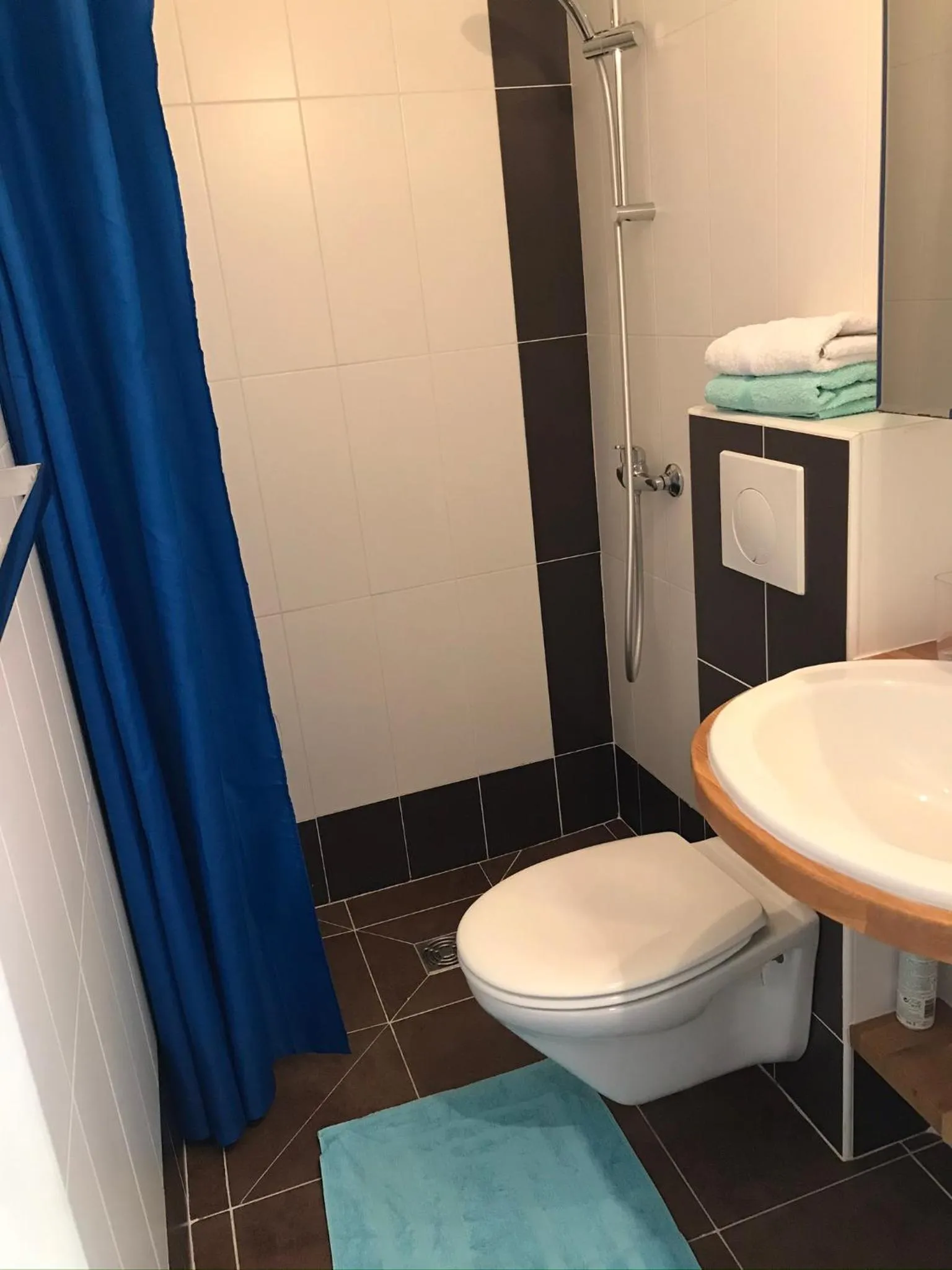 Bathroom in Studios Floreal