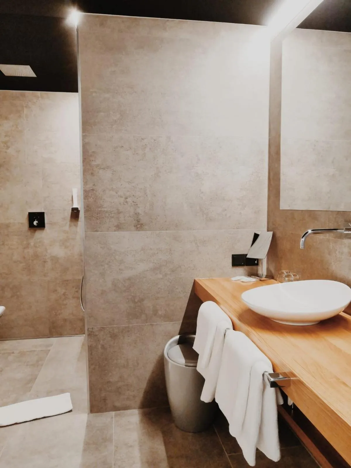 Shower in Sky Beach Aparthotel