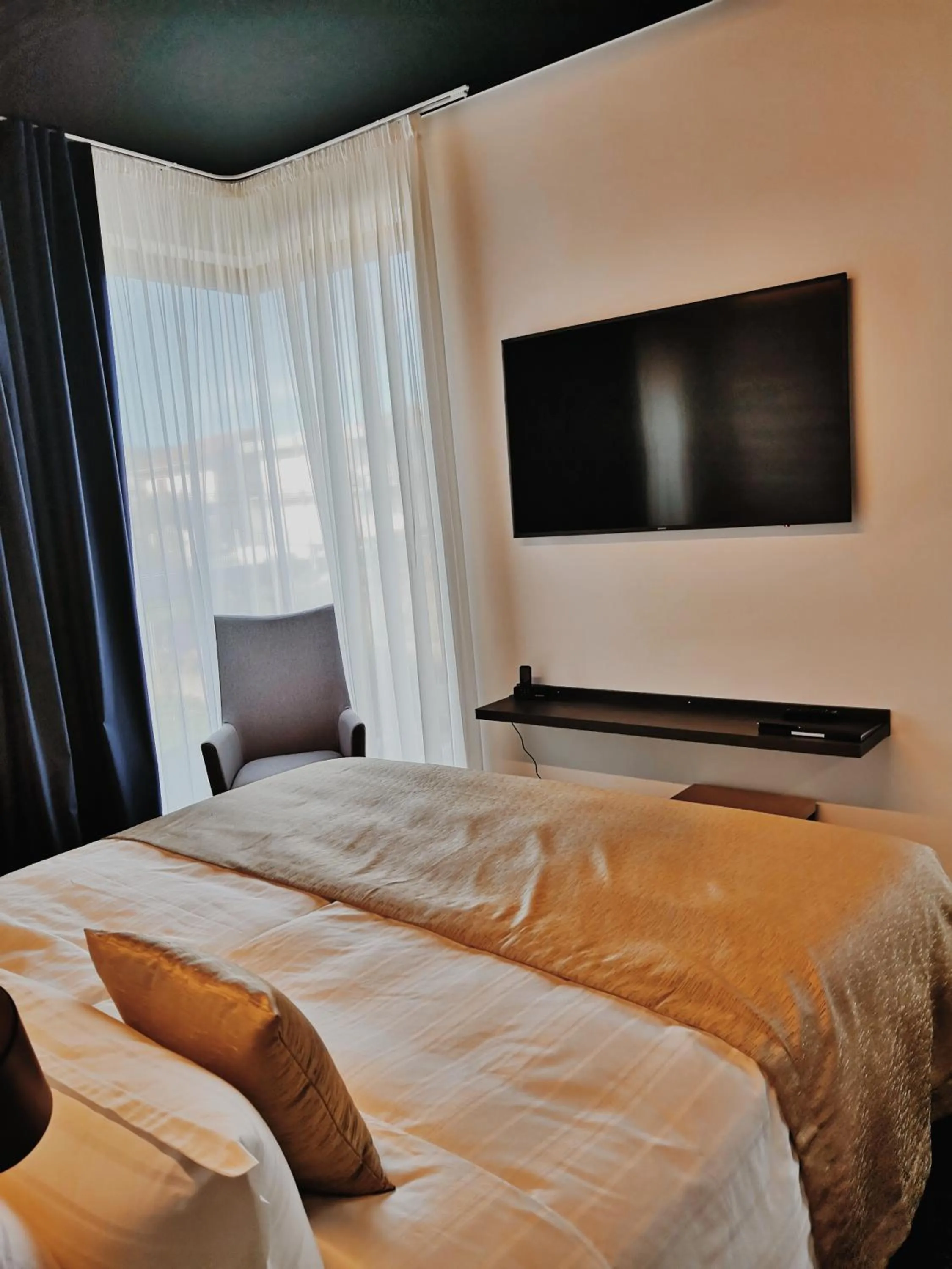 TV and multimedia in Sky Beach Aparthotel