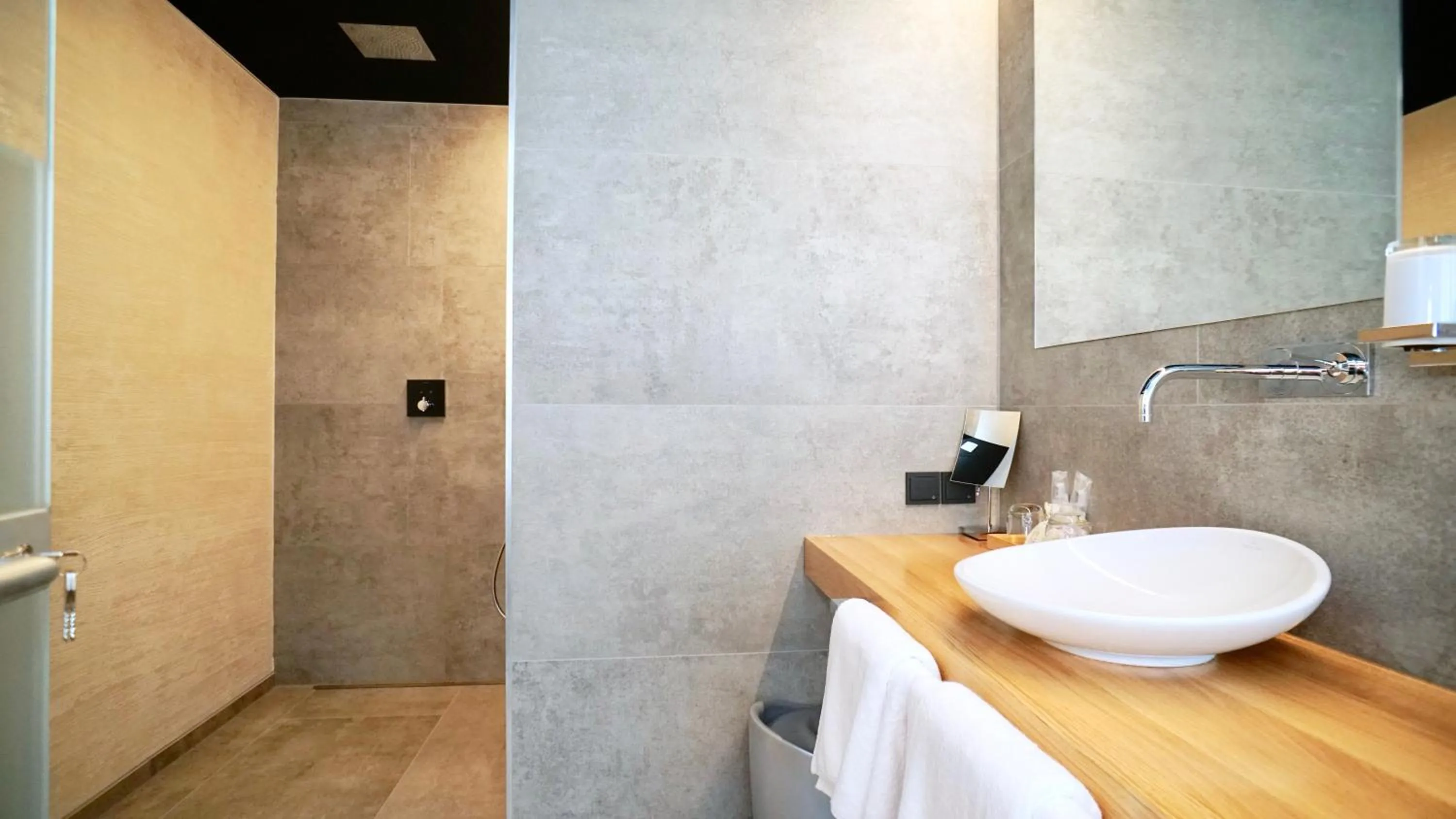 Bathroom in Sky Beach Aparthotel