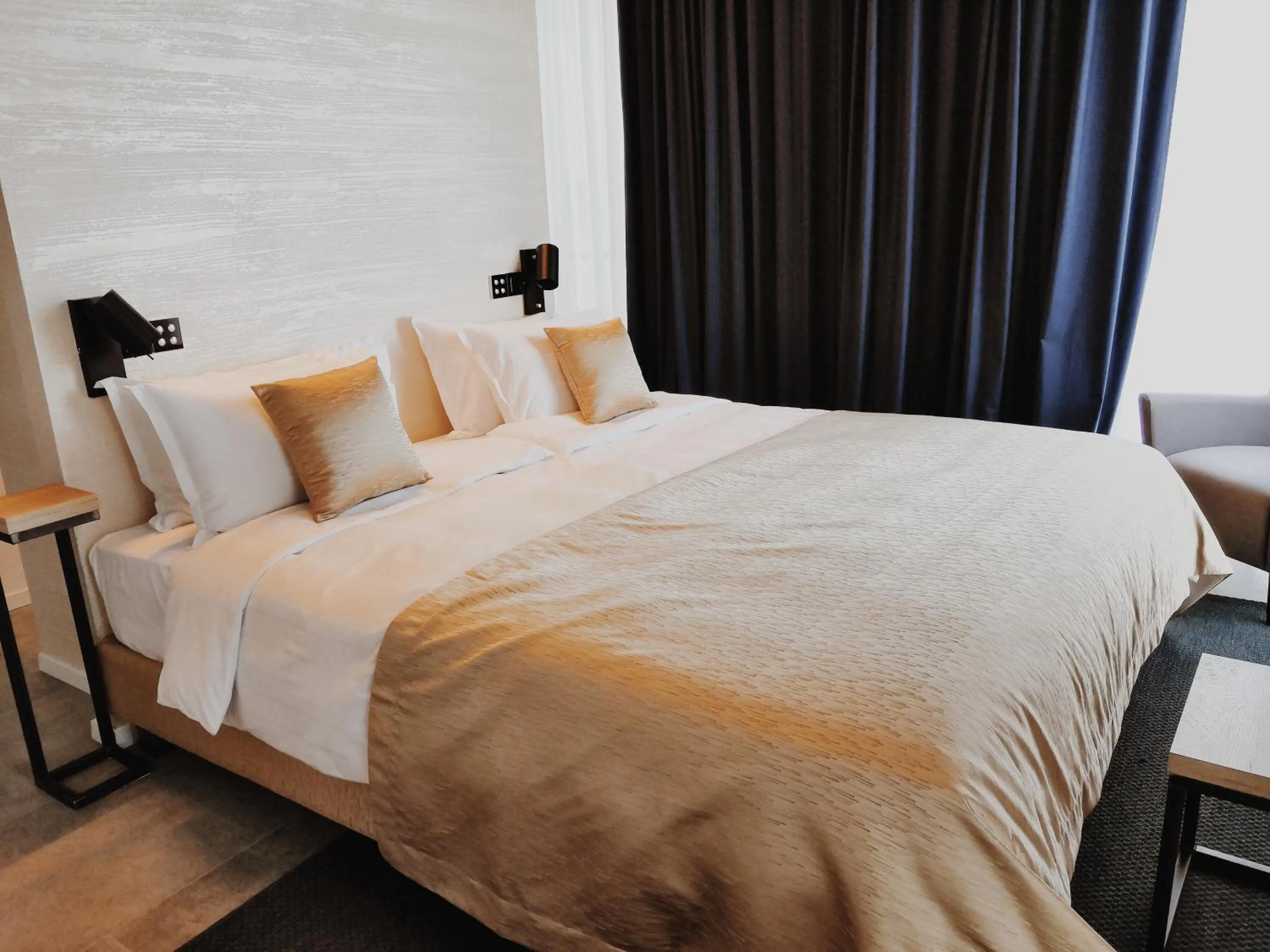 Bed in Sky Beach Aparthotel