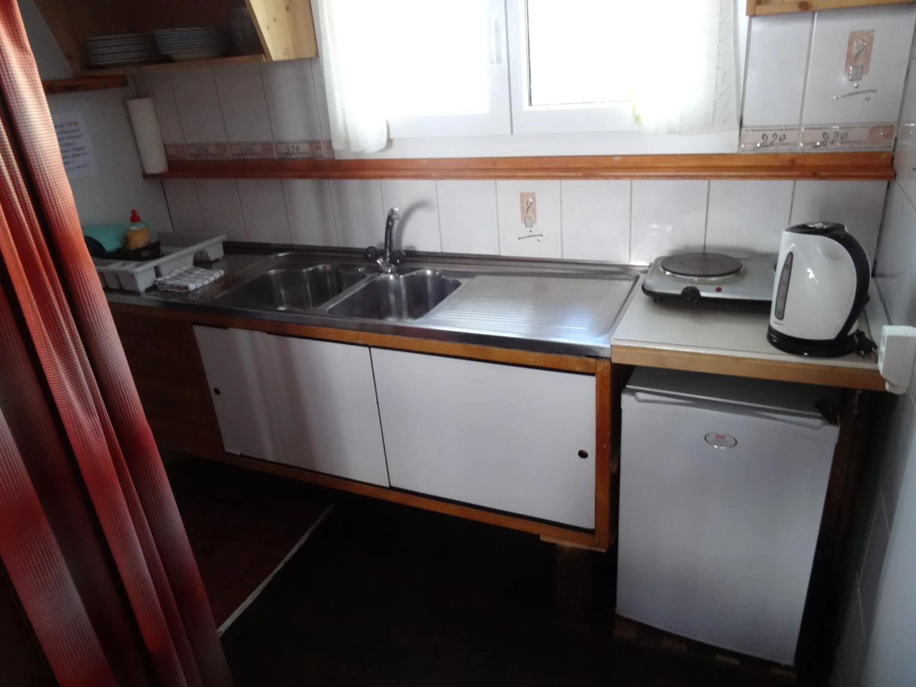 Photo of the whole room in Free Spirit Lodge