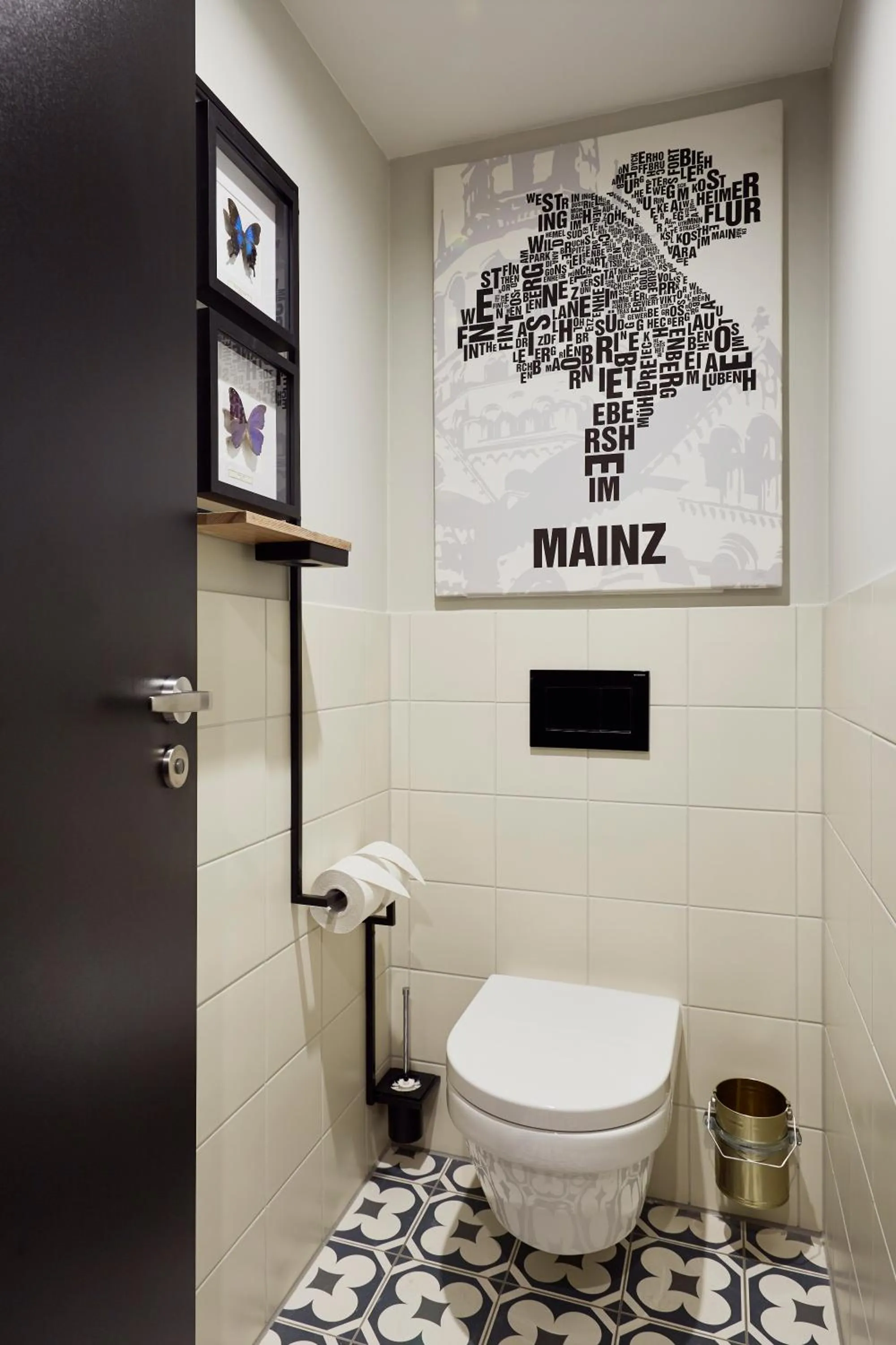 Toilet in Me and All Hotel Mainz, by Hyatt