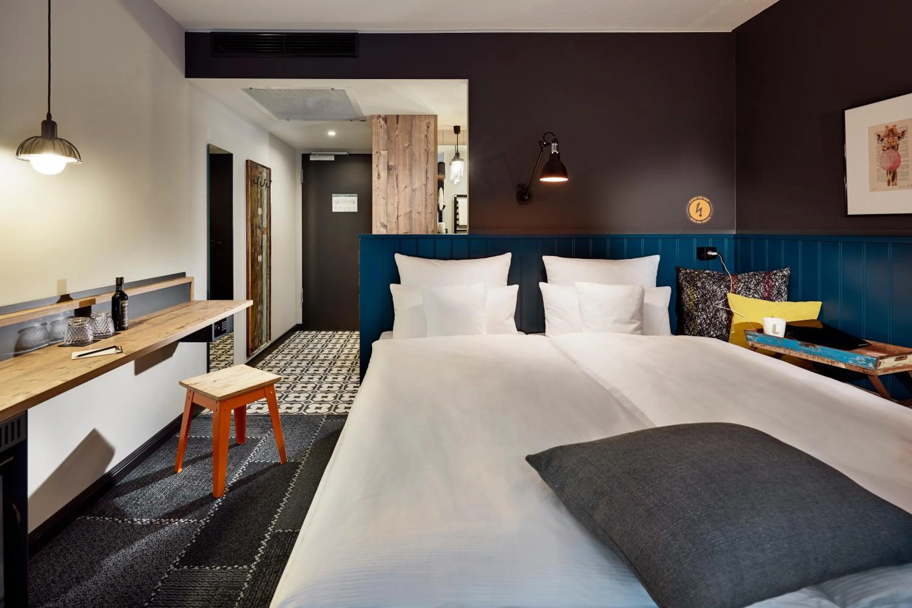 Bed in Me and All Hotel Mainz, by Hyatt