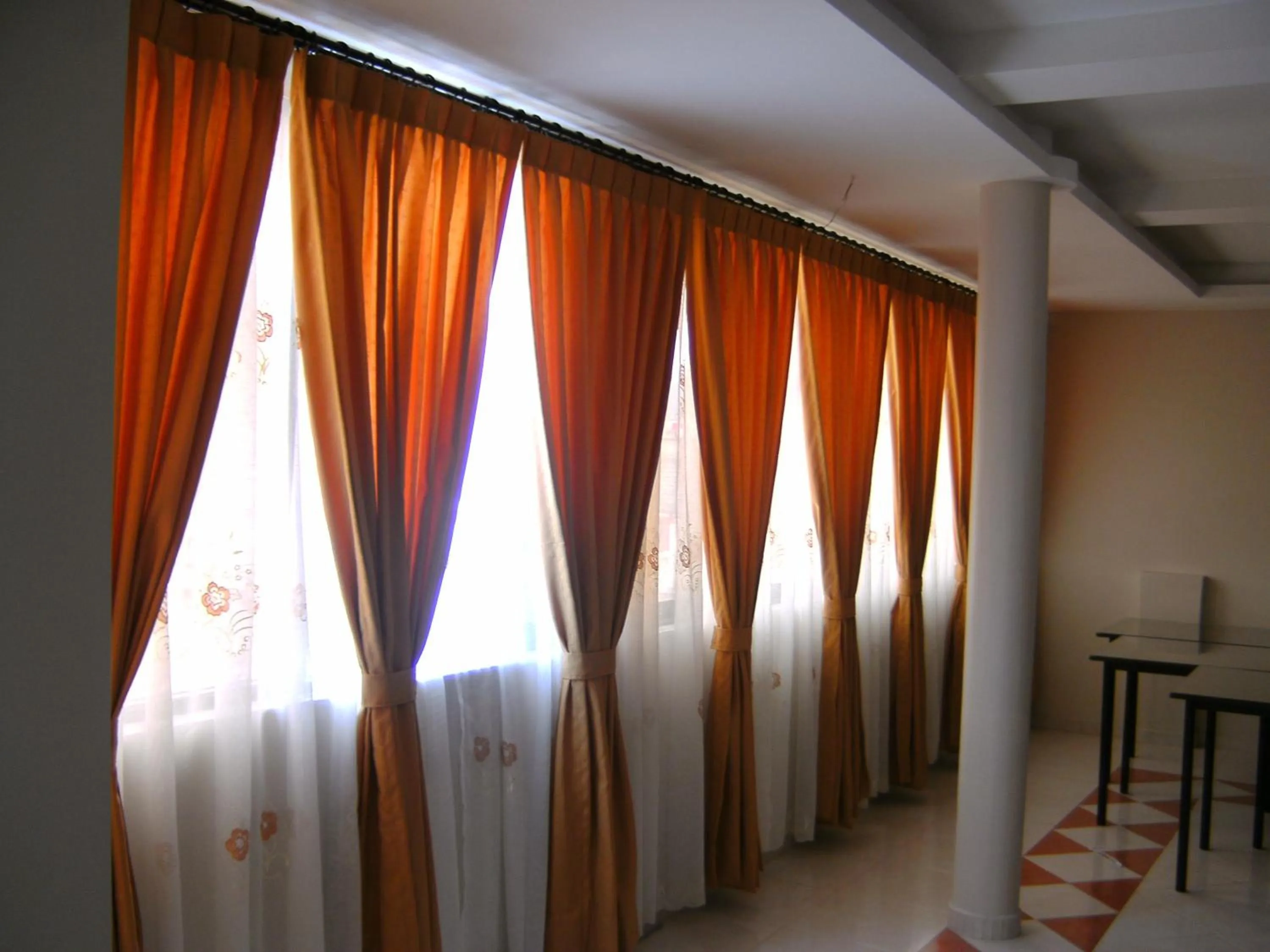 Restaurant/places to eat in Hostal Fevilamir