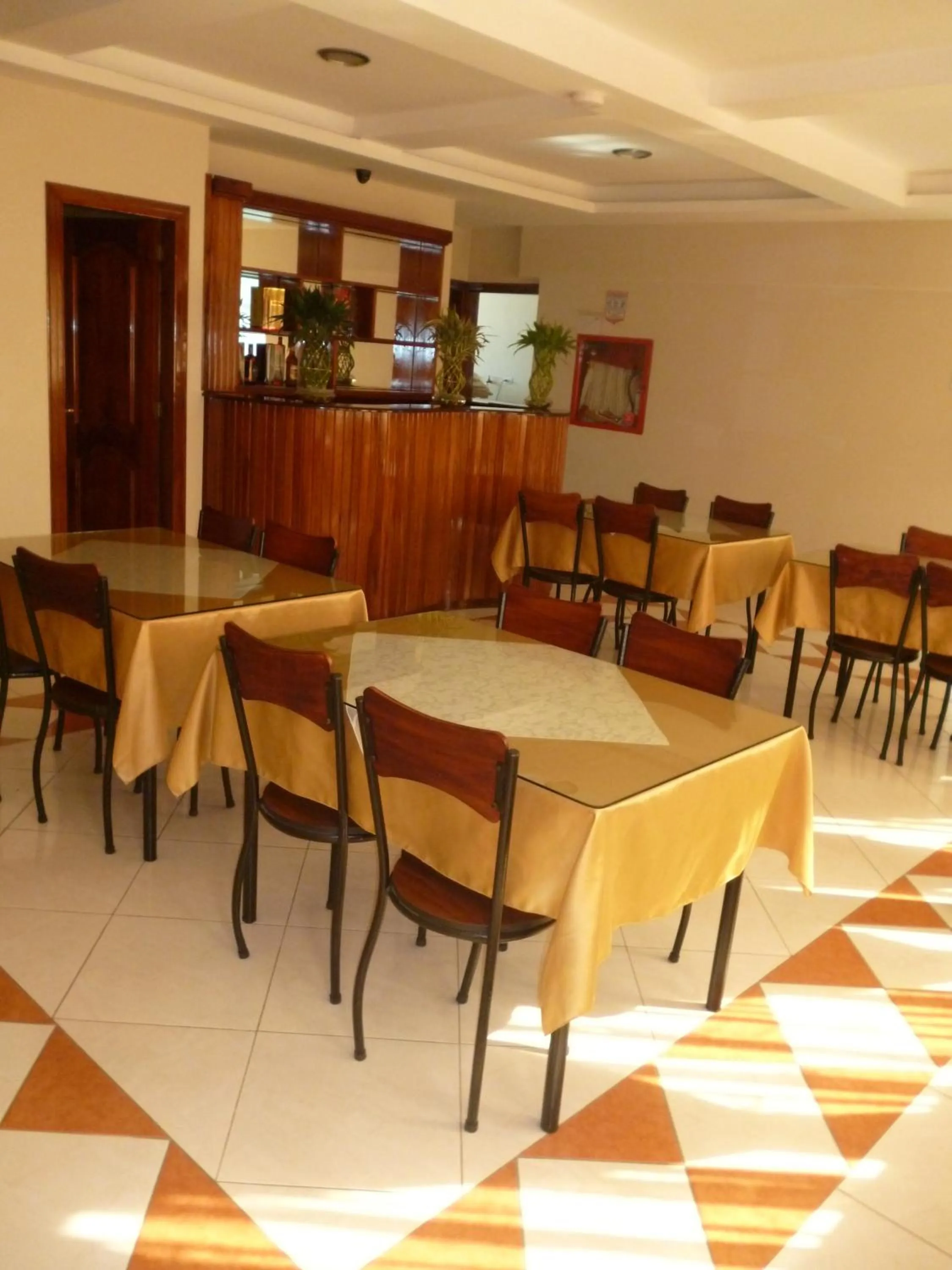 Restaurant/places to eat in Hostal Fevilamir