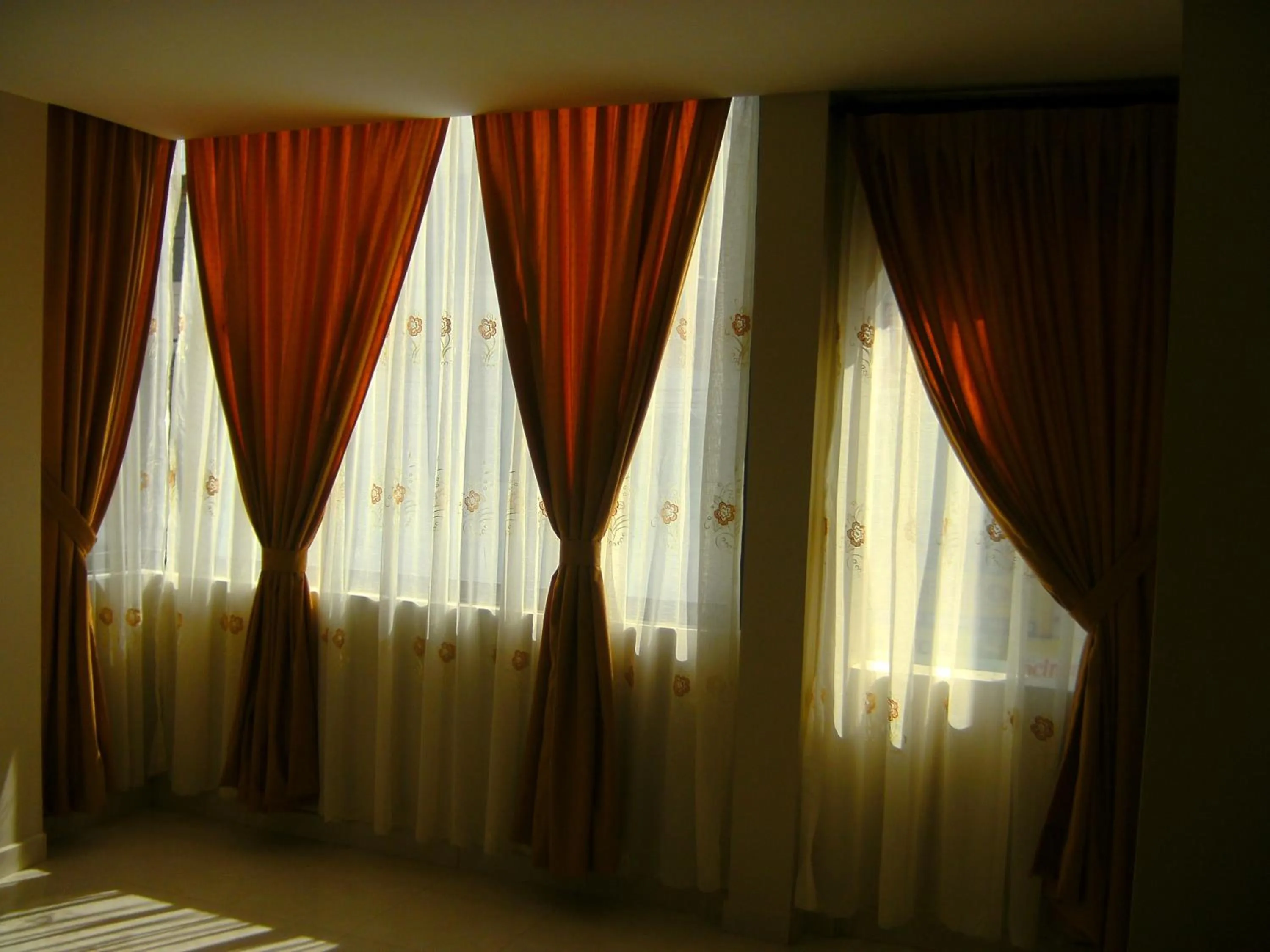 Restaurant/places to eat in Hostal Fevilamir