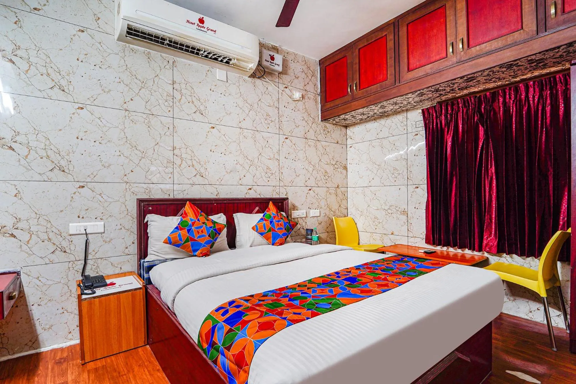 Bed in FabExpress Apple Grand - 200m from Our Lady of Fatima Church