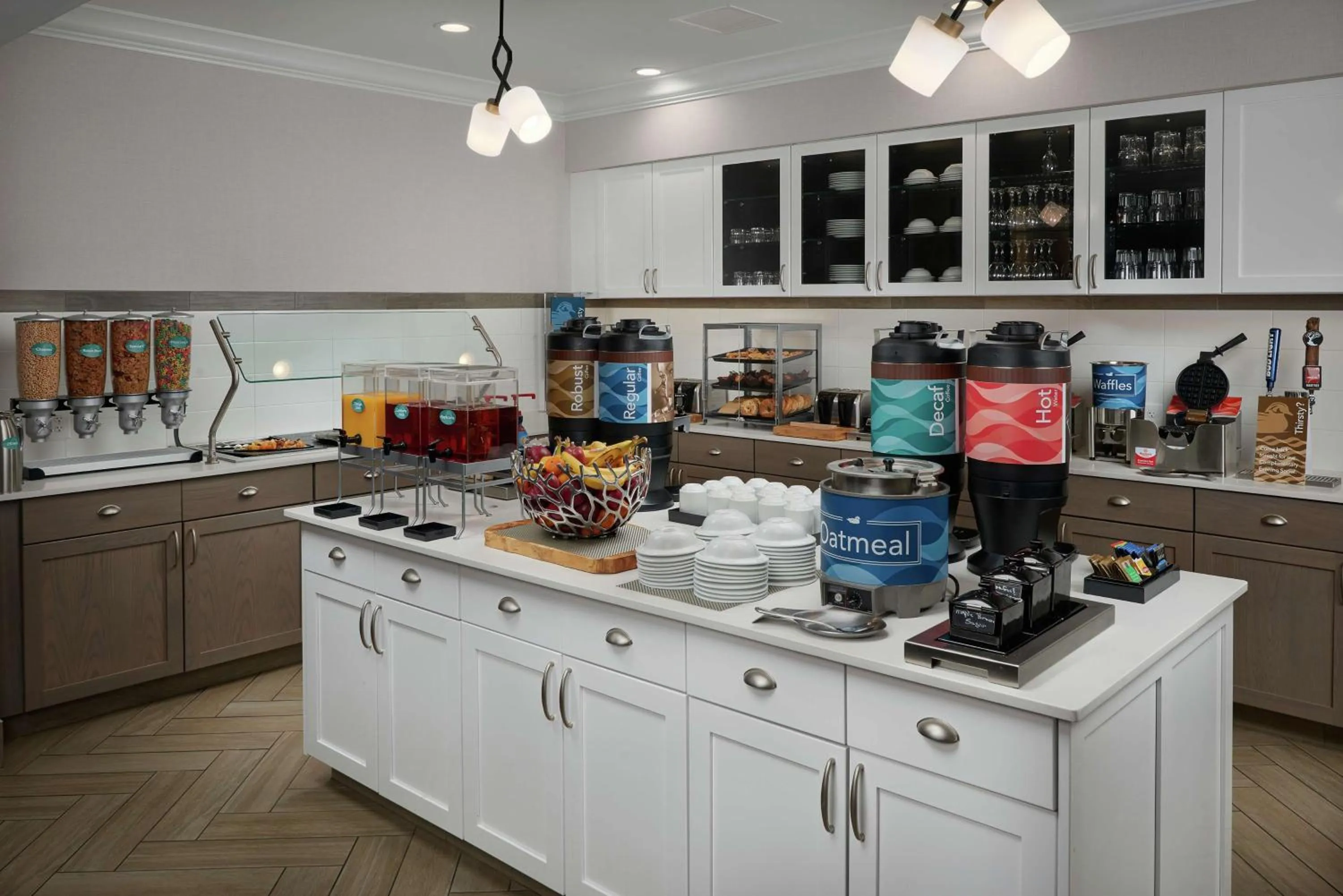 Dining area in Homewood Suites By Hilton Cincinnati Midtown