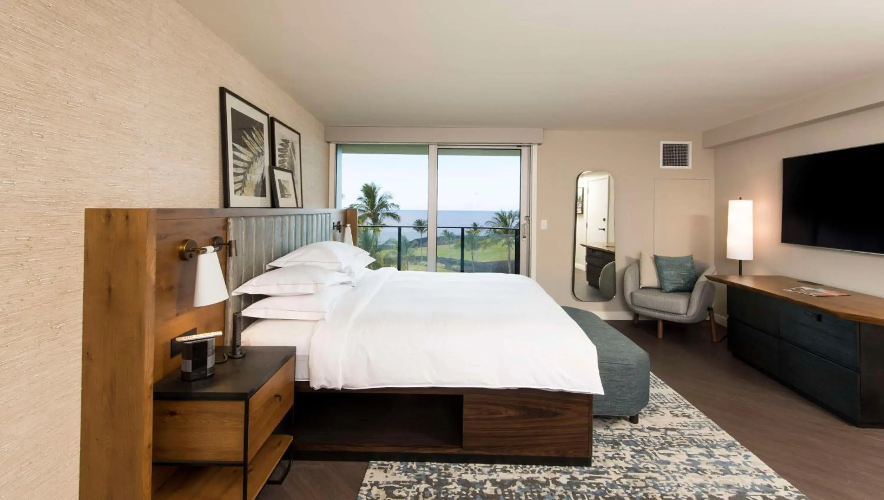Two-Bedroom Luxury King Suite with Two Double Beds and Ocean View in Hilton Grand Vacations Club Ocean Tower Waikoloa Village Two-Bedroom Luxury King Suite with Two Double Beds and Ocean View in Hilton Grand Vacations Club Ocean Tower Waikoloa Village
