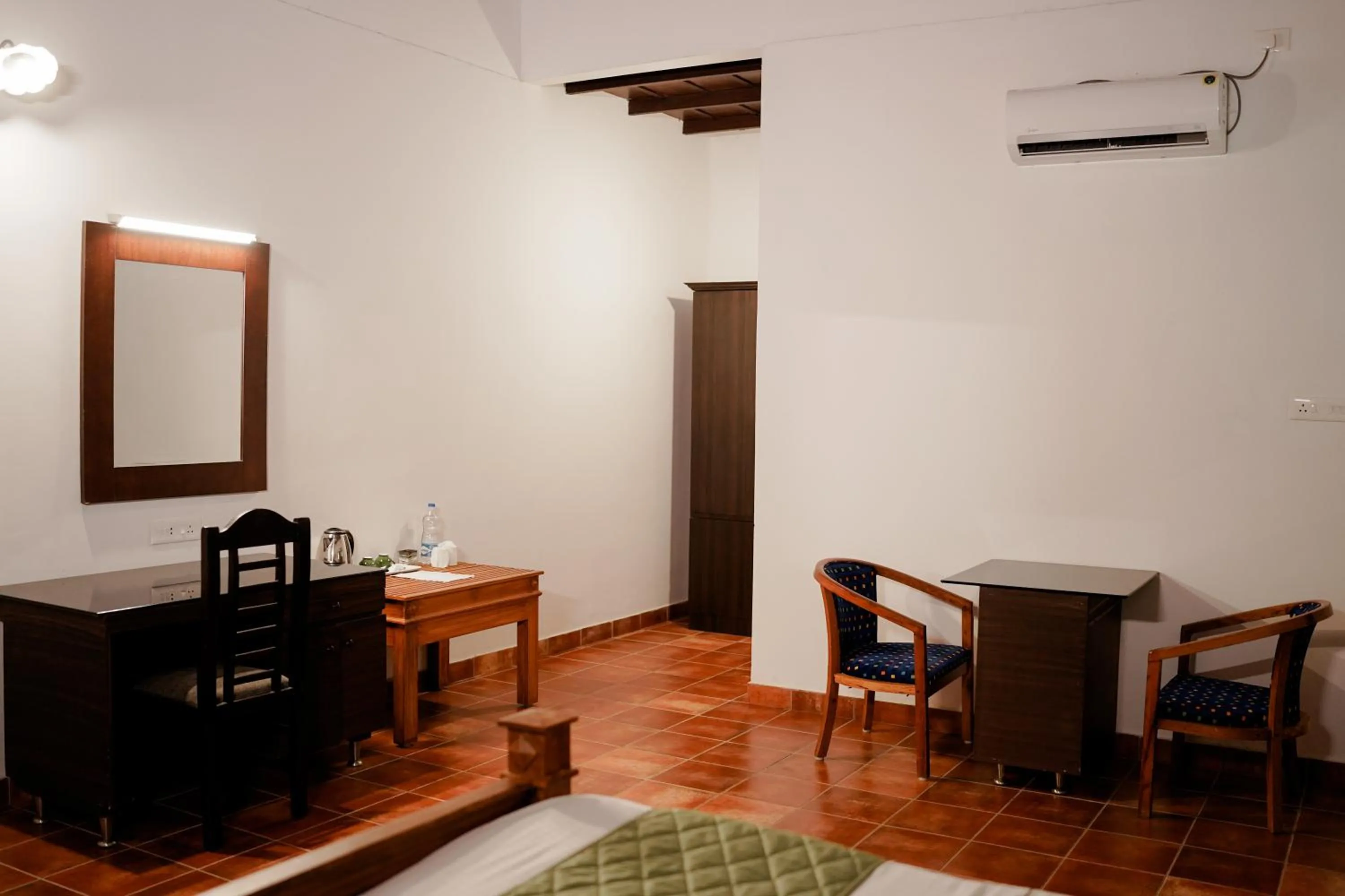 MARARI BEACH PALACE