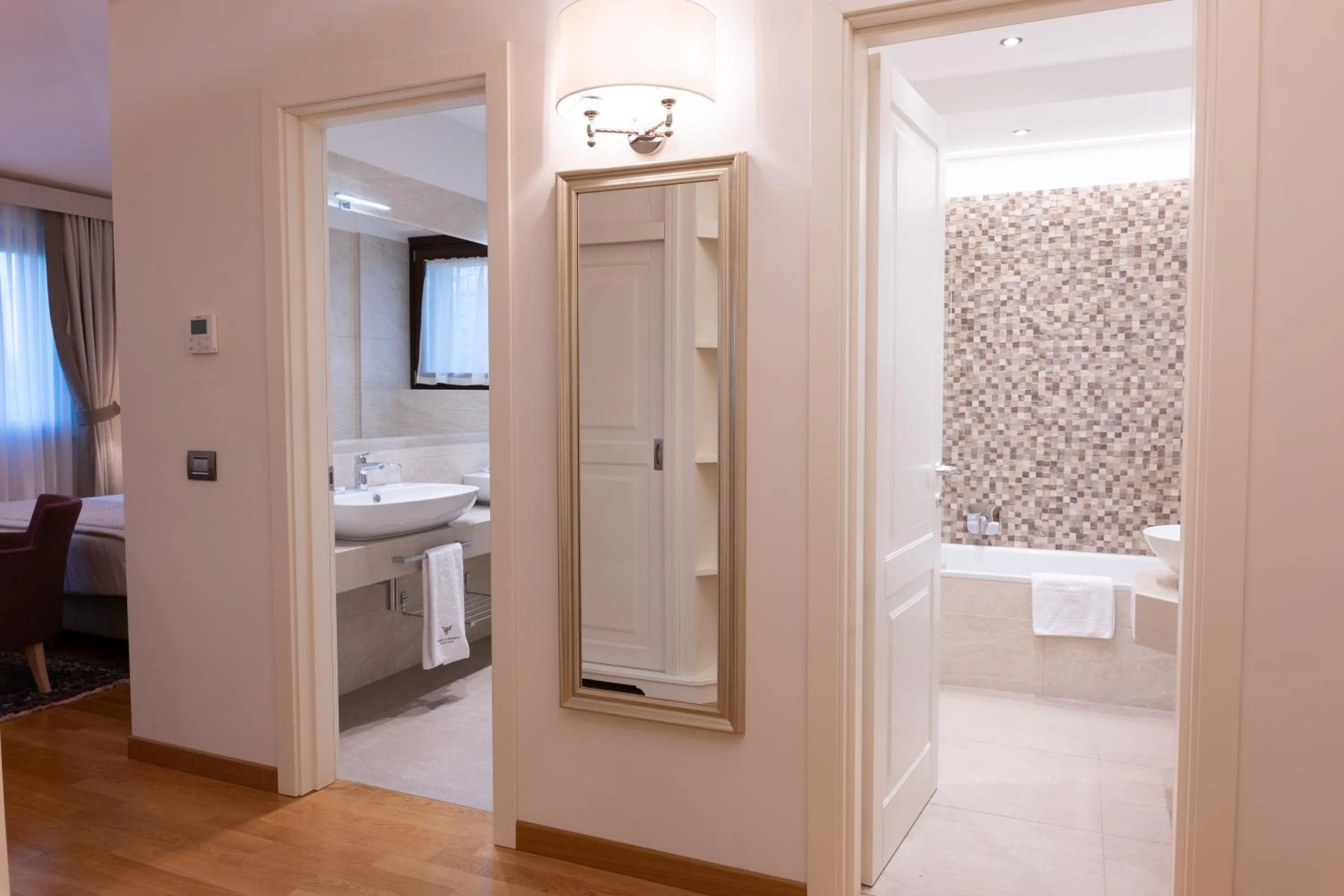 Toilet, Bed in Borgo La Chiaracia Resort & SPA