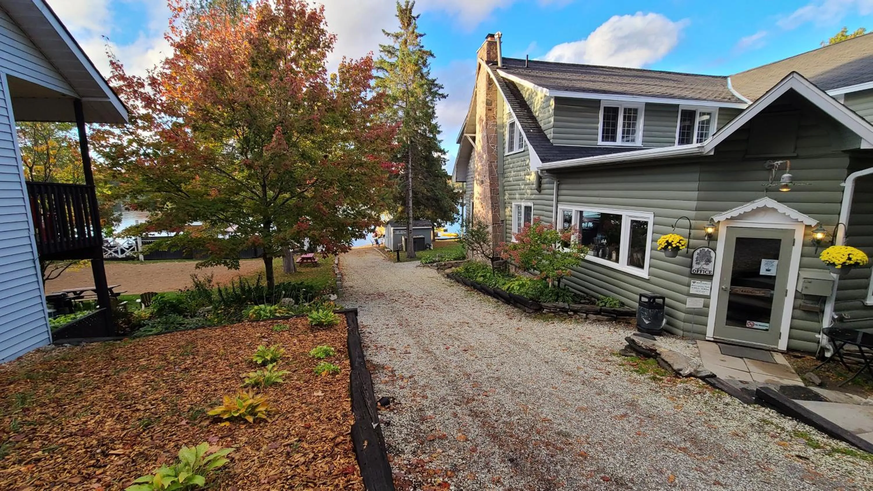 Property building in Bonnie View Inn