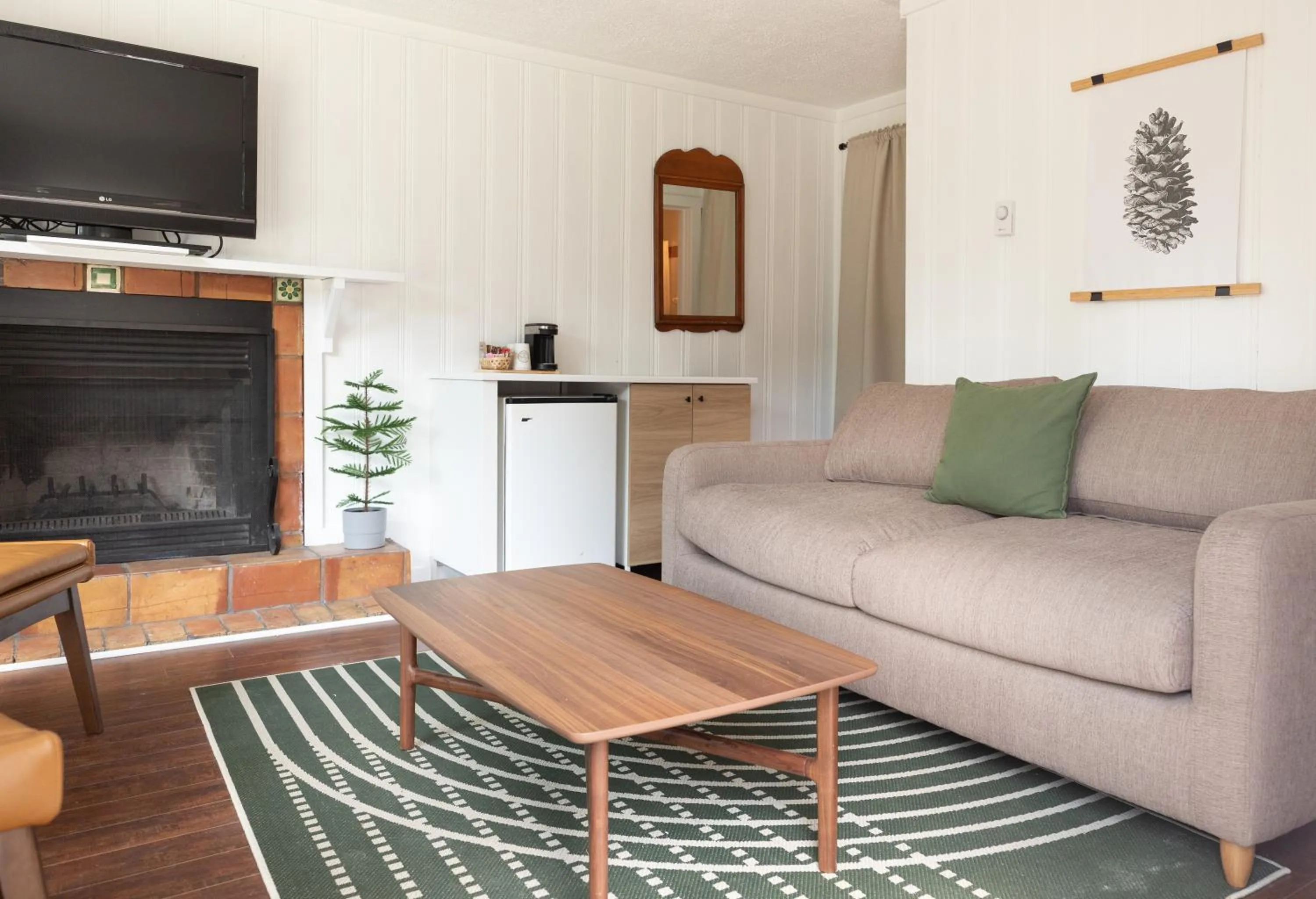 TV and multimedia in Bonnie View Inn