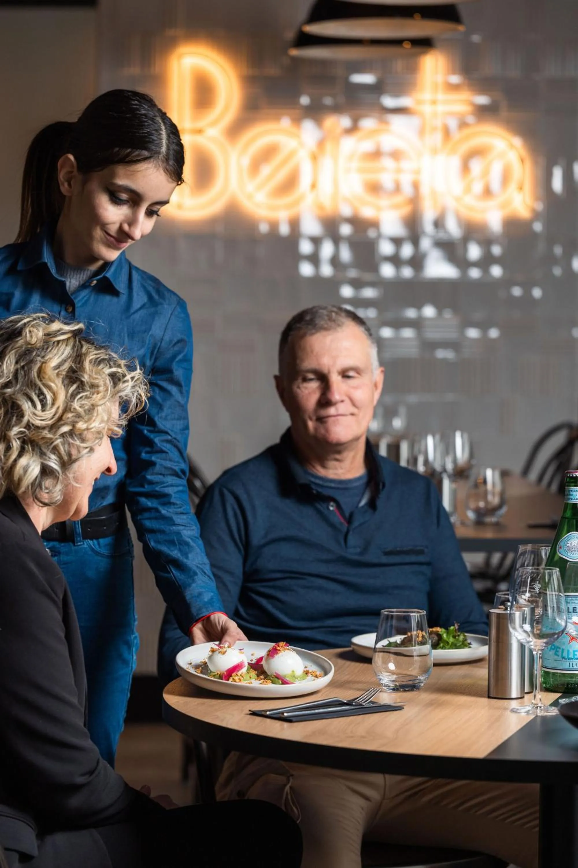 Restaurant/places to eat in ibis Valence Sud