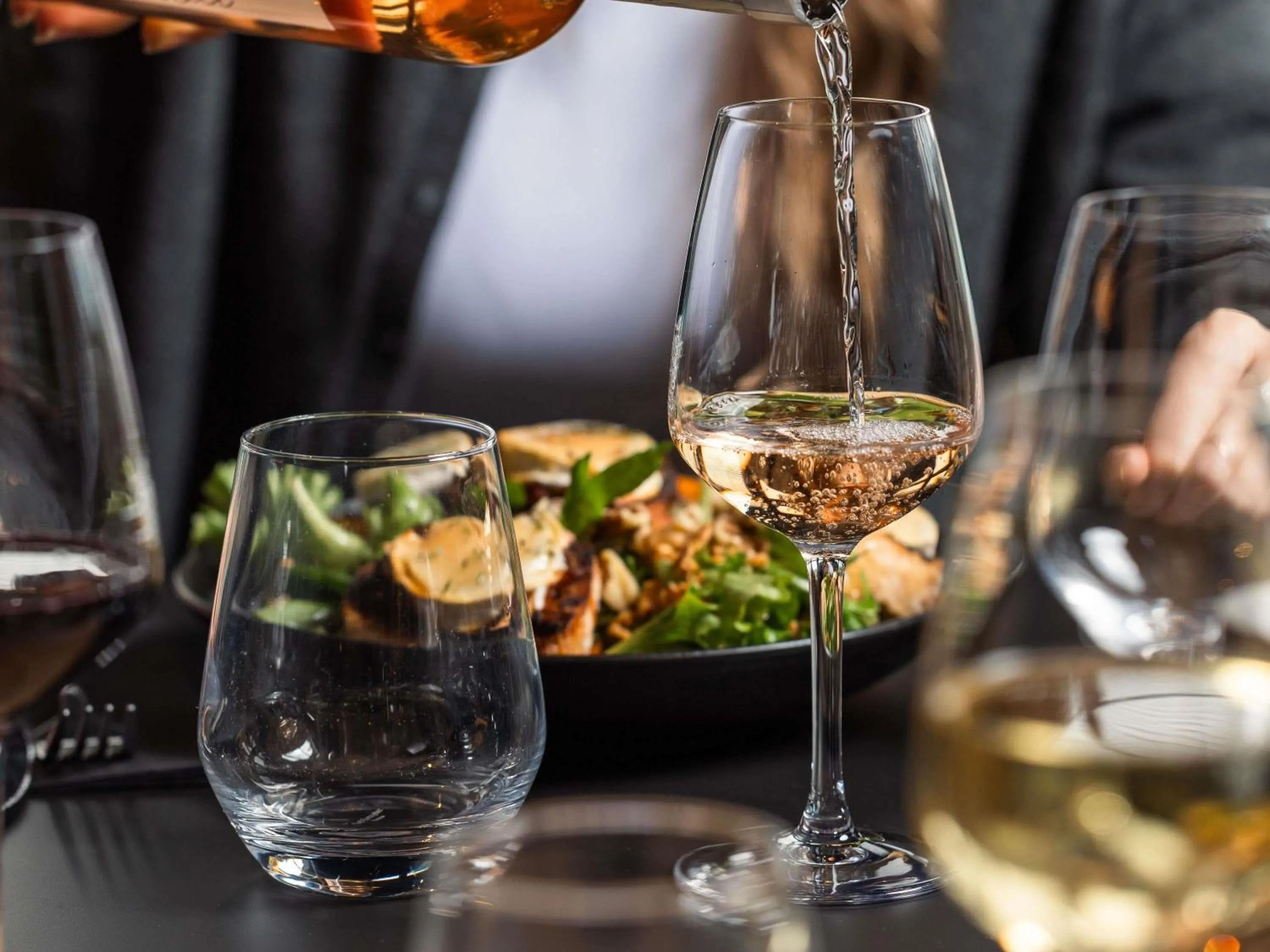 Restaurant/places to eat in ibis Valence Sud