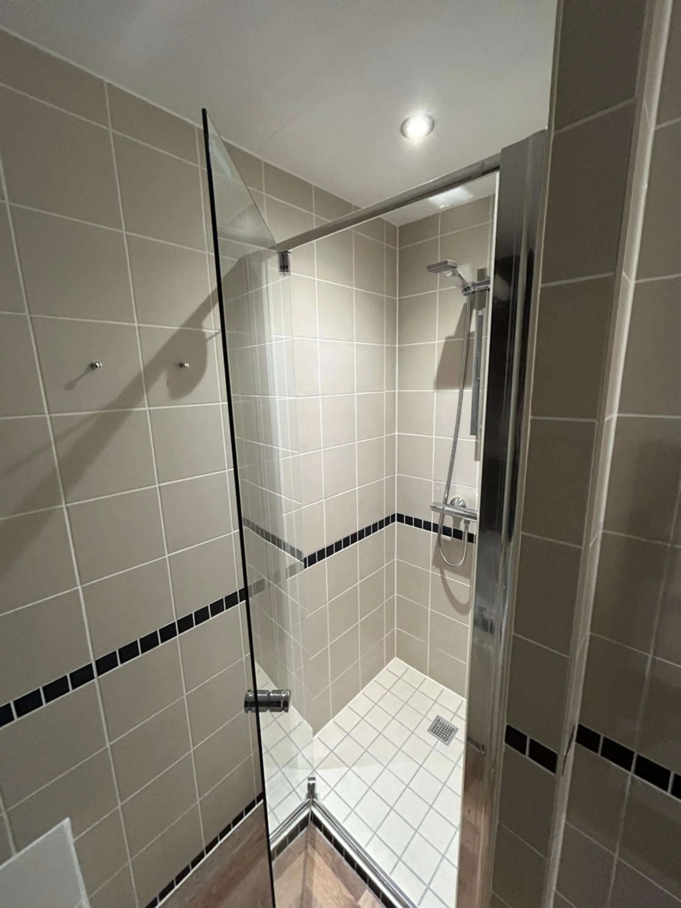 Shower in Radisson Blu Hotel, Durham