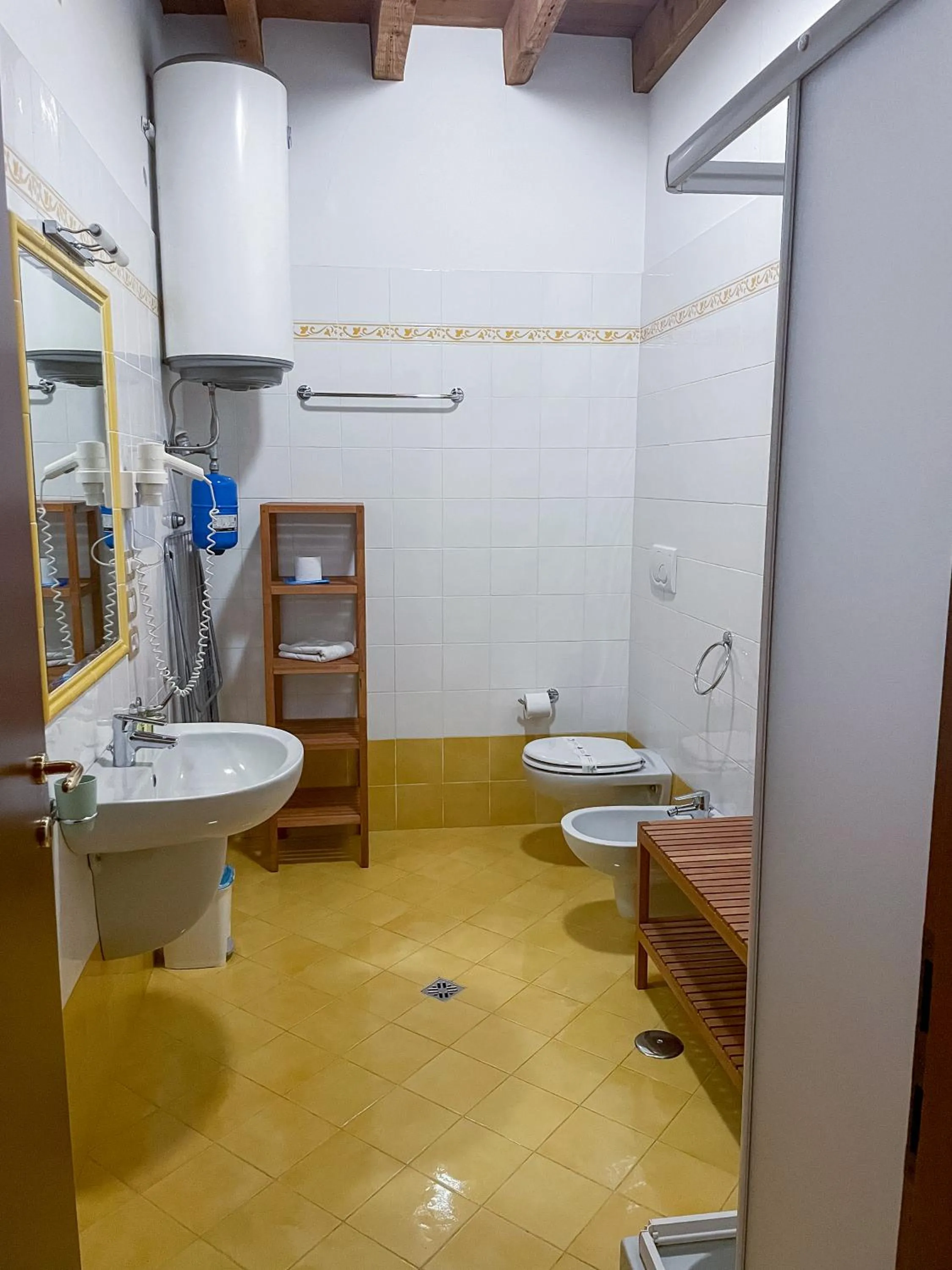 Shower in Agriturismo La Filanda