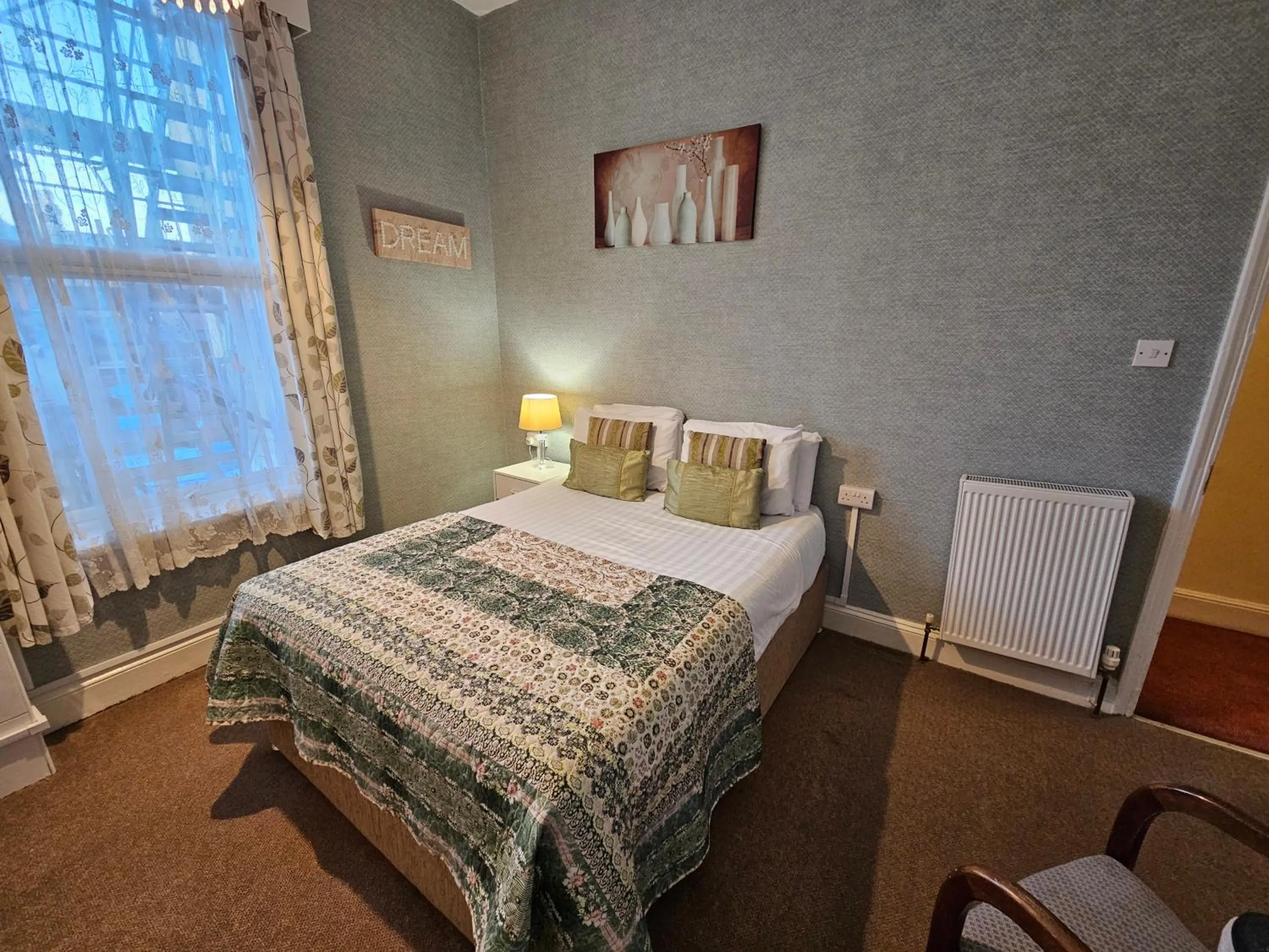 Bedroom, Bed in Rivelyn Hotel Bar & Restaurant