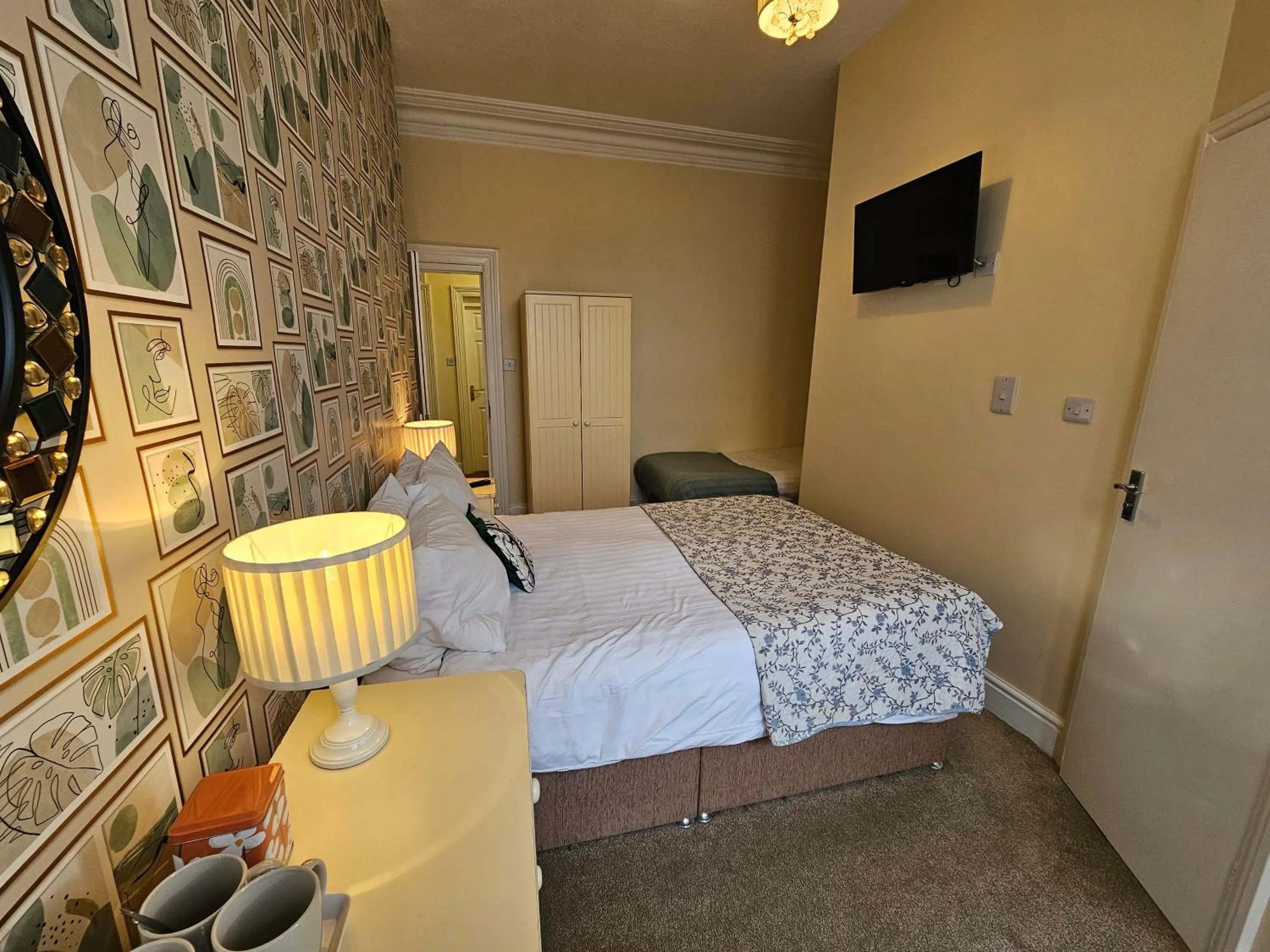 Bedroom, Bed in Rivelyn Hotel Bar & Restaurant