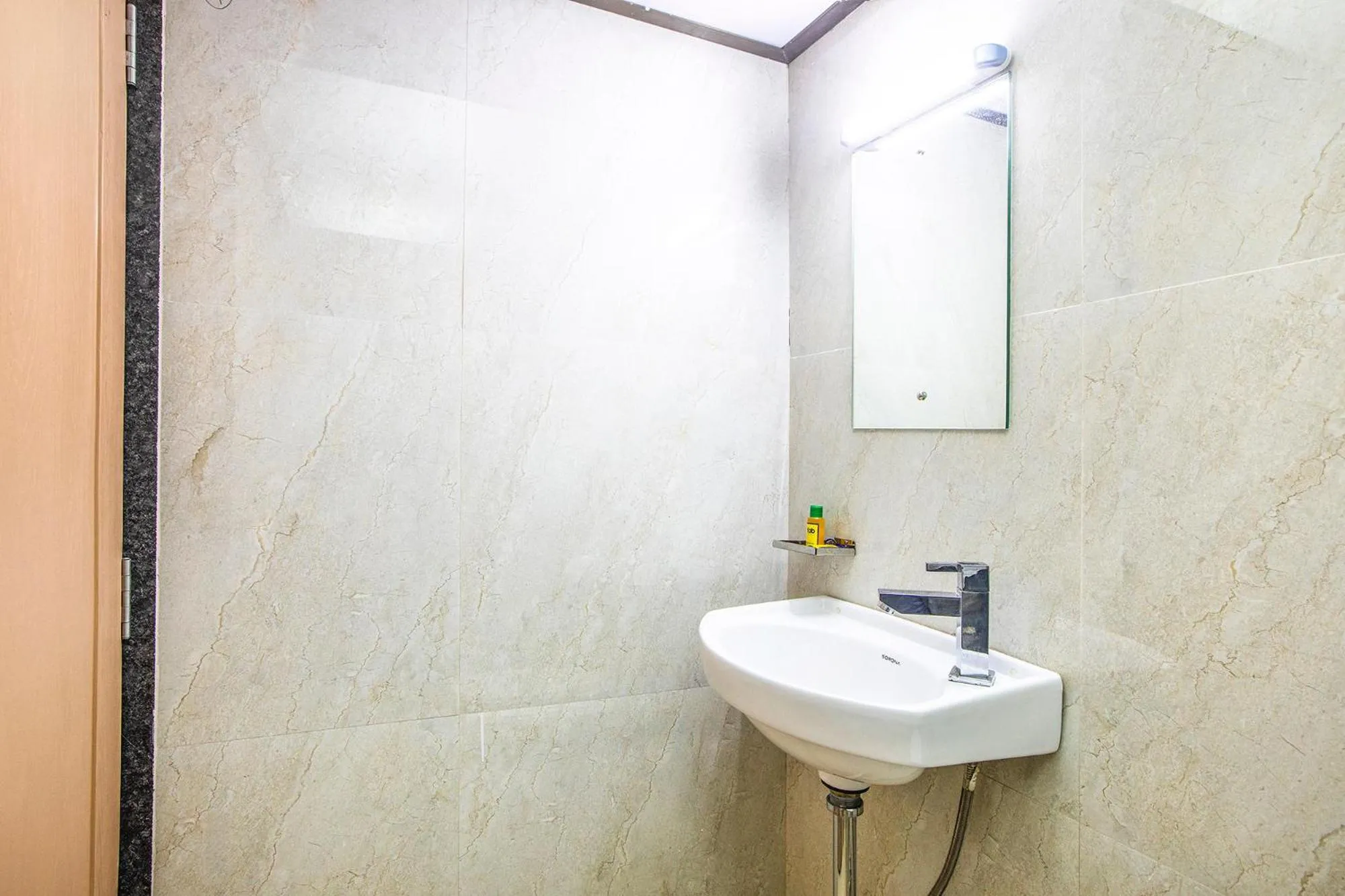 Bathroom in FabExpress Silver Lake - Nr BKC