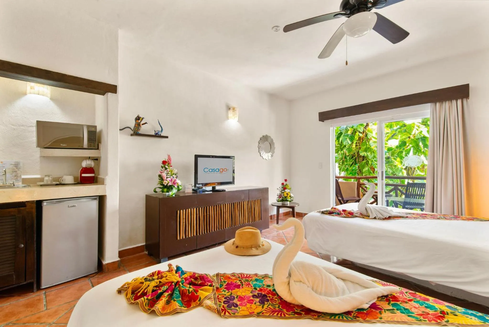 Photo of the whole room, Bed in Hotel Riviera Del Sol